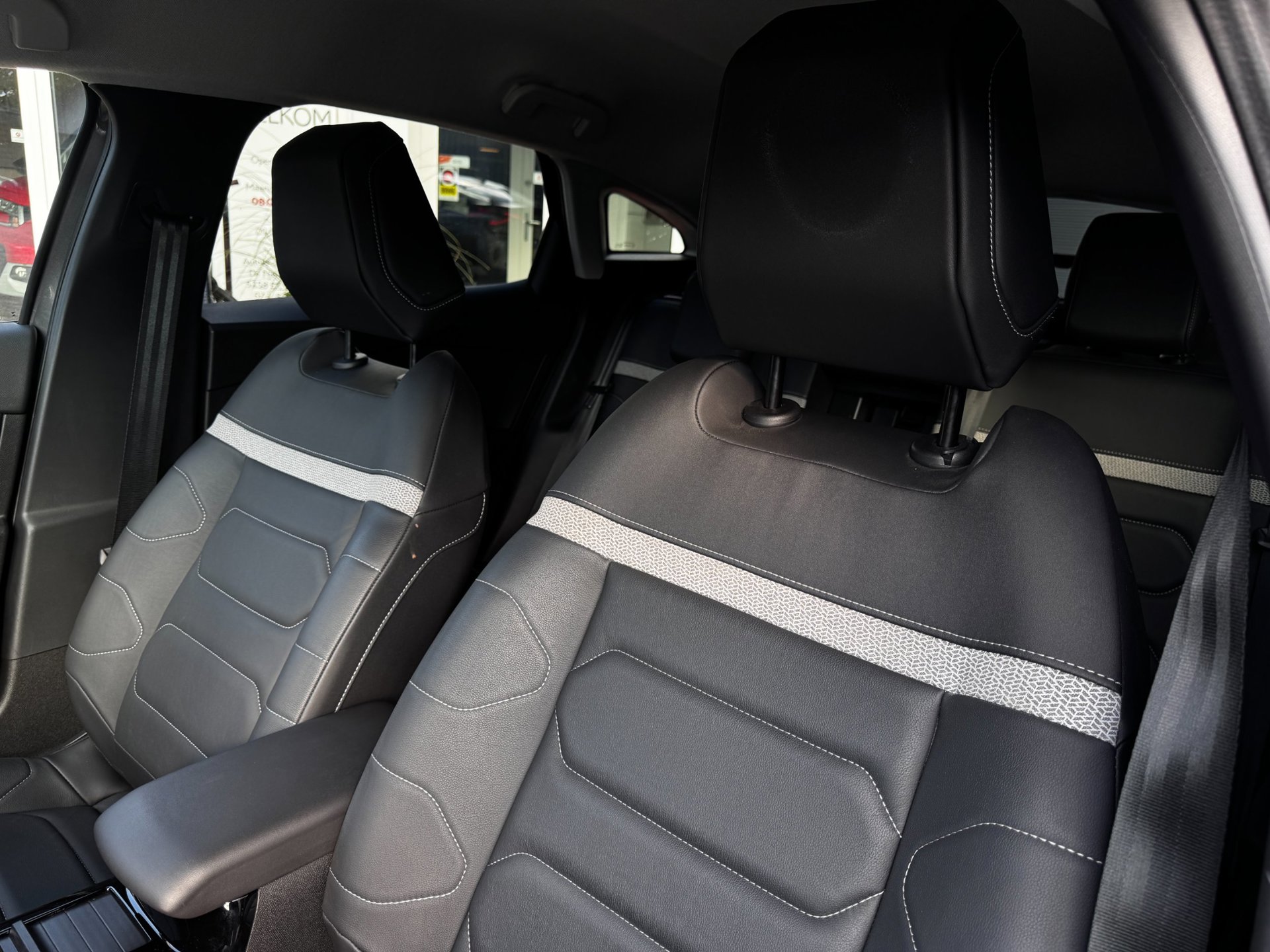 Foto van Citroen E-c4