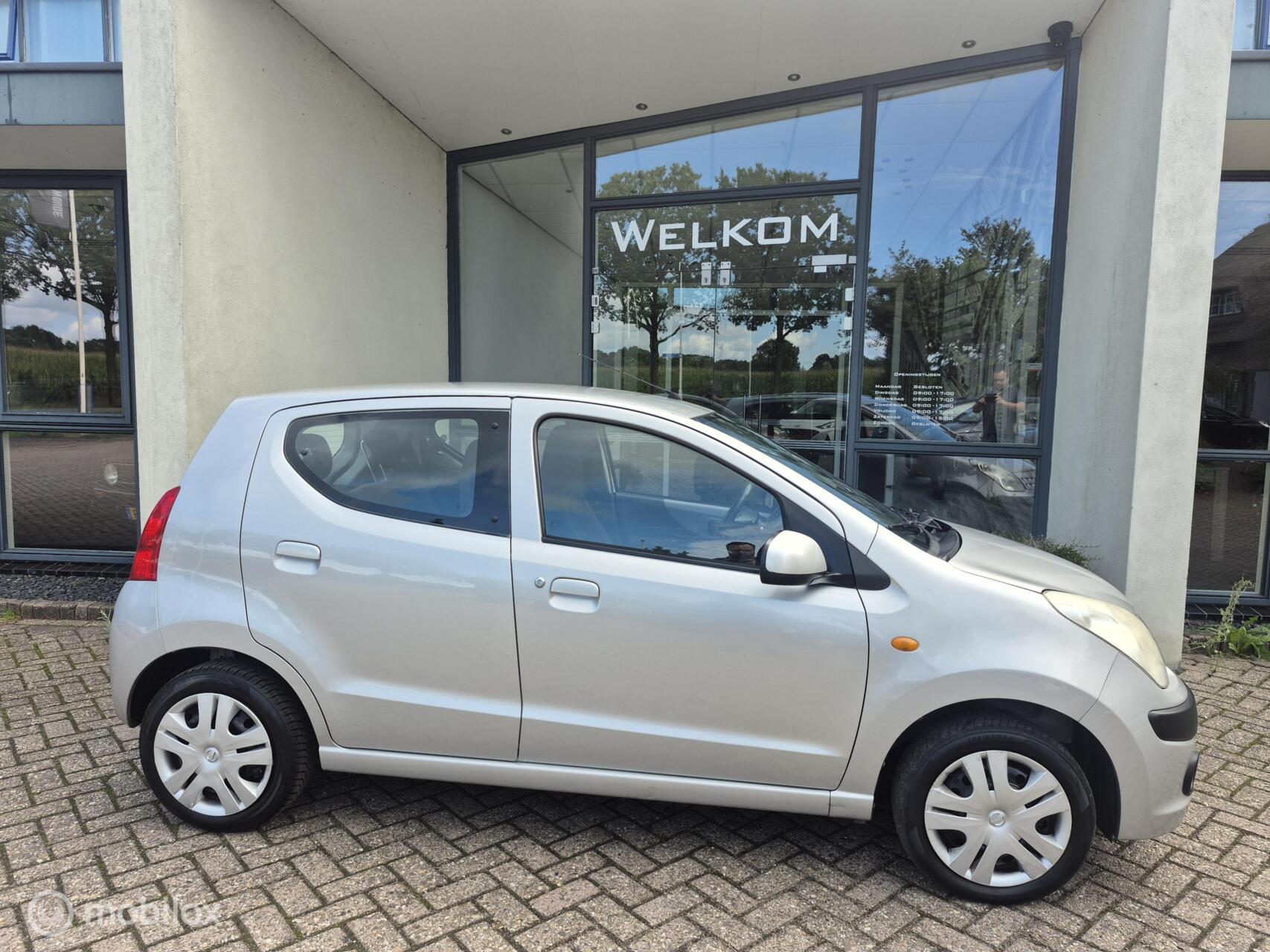 Foto van Nissan Pixo