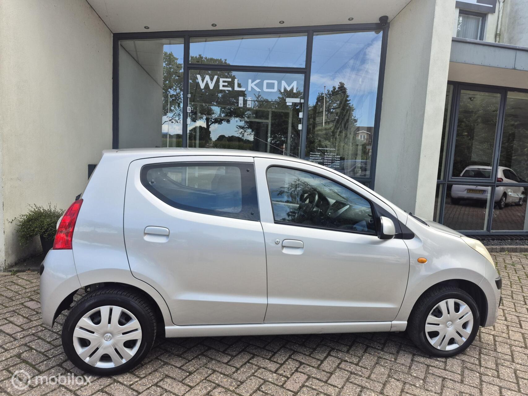 Foto van Nissan Pixo