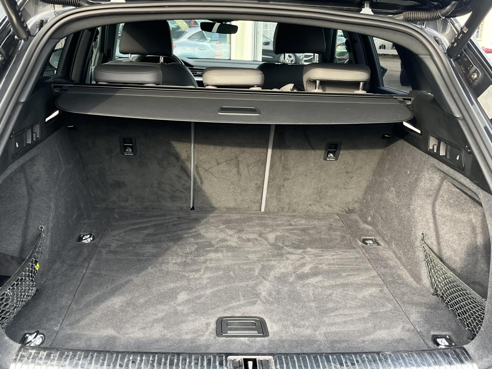 Foto van Audi Q8 55 E-tron