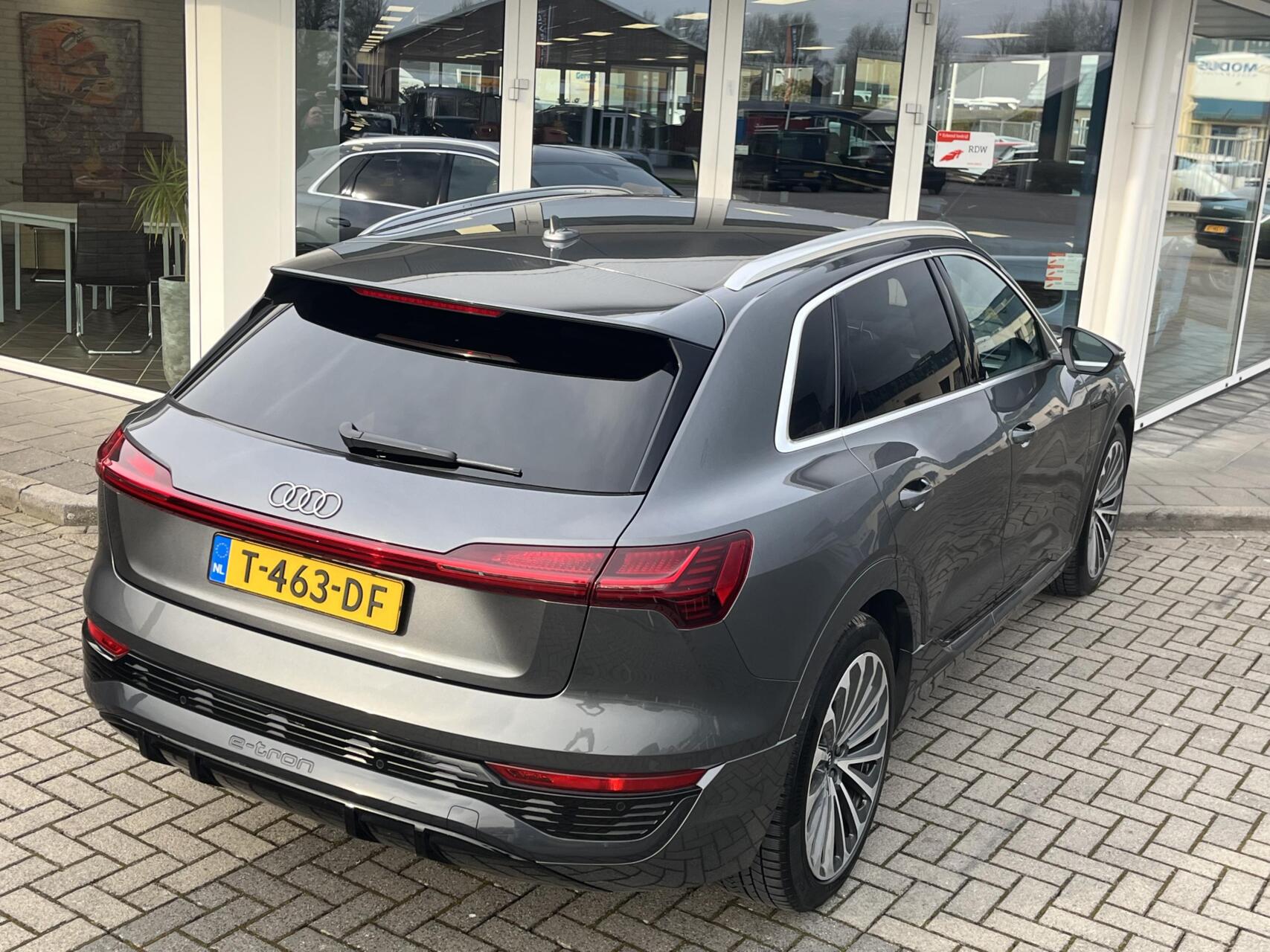 Foto van Audi Q8 55 E-tron