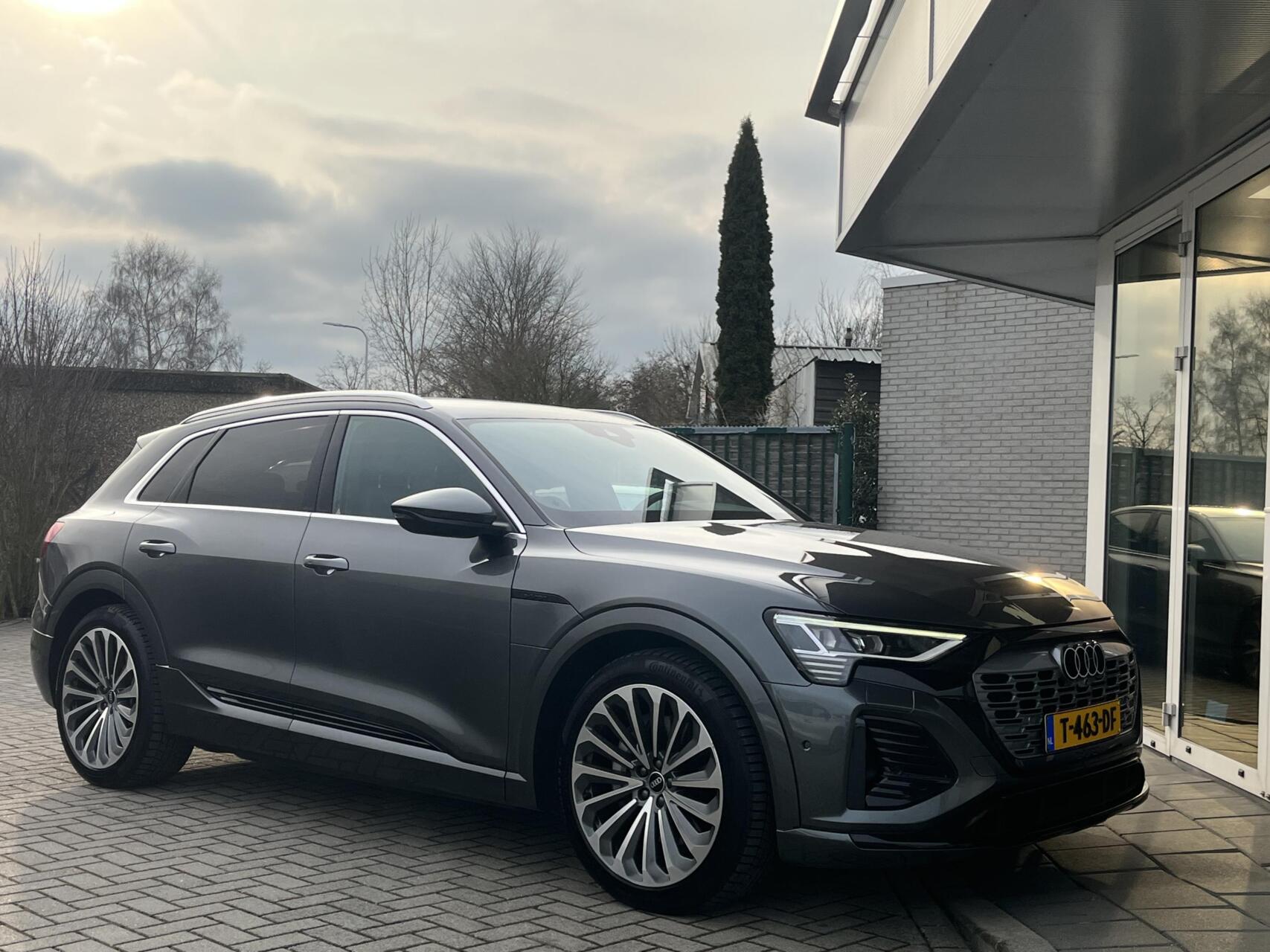 Foto van Audi Q8 55 E-tron