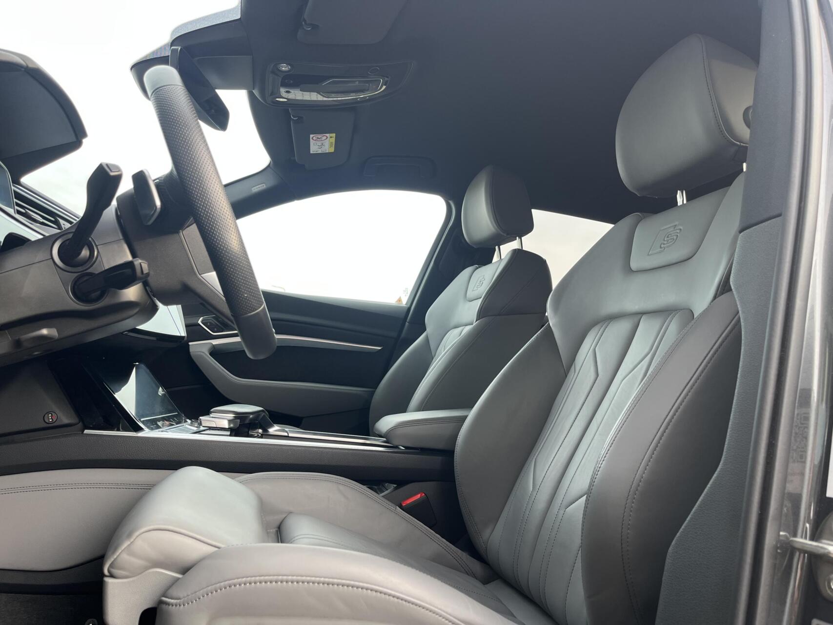 Foto van Audi Q8 55 E-tron