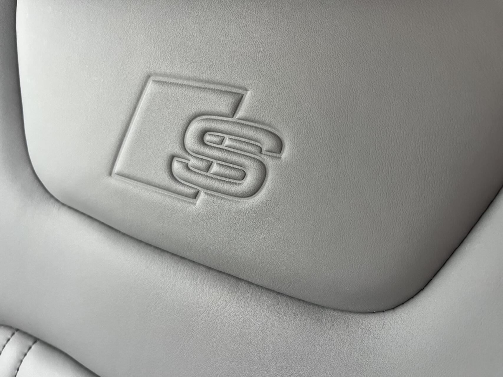 Foto van Audi Q8 55 E-tron