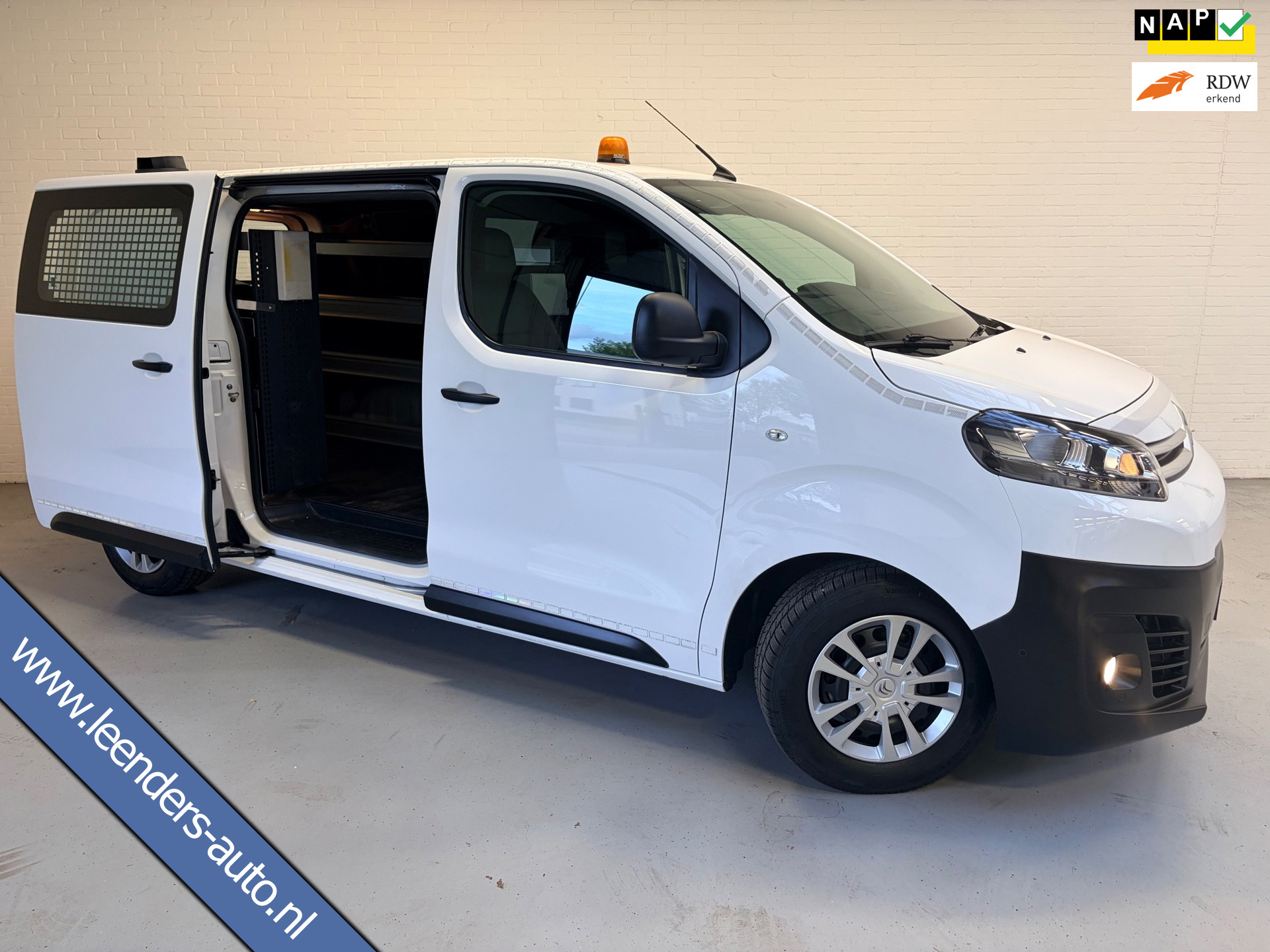 Citroen Jumpy Servicewagen 1.6 BlueHDI 95pk euro6 L2H1 V230 omvormer BOTT inrichting Standkachel Trekhaak 2000KG, RIJKLAARPRIJS! 2019 - voorkant