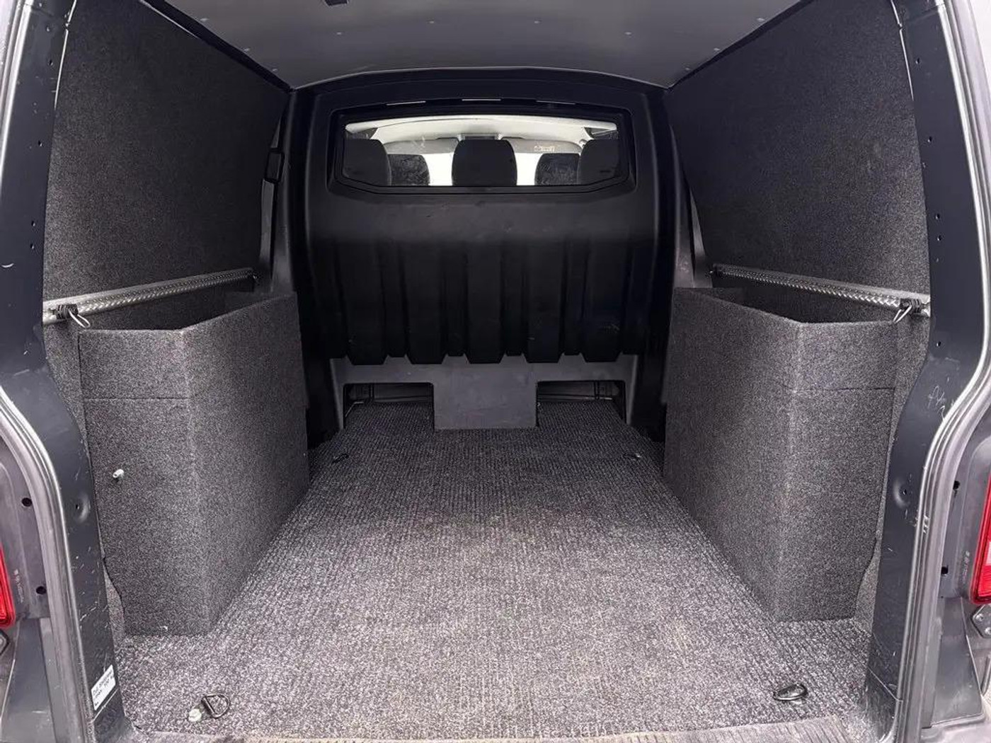Foto van Volkswagen Transporter Double Cab