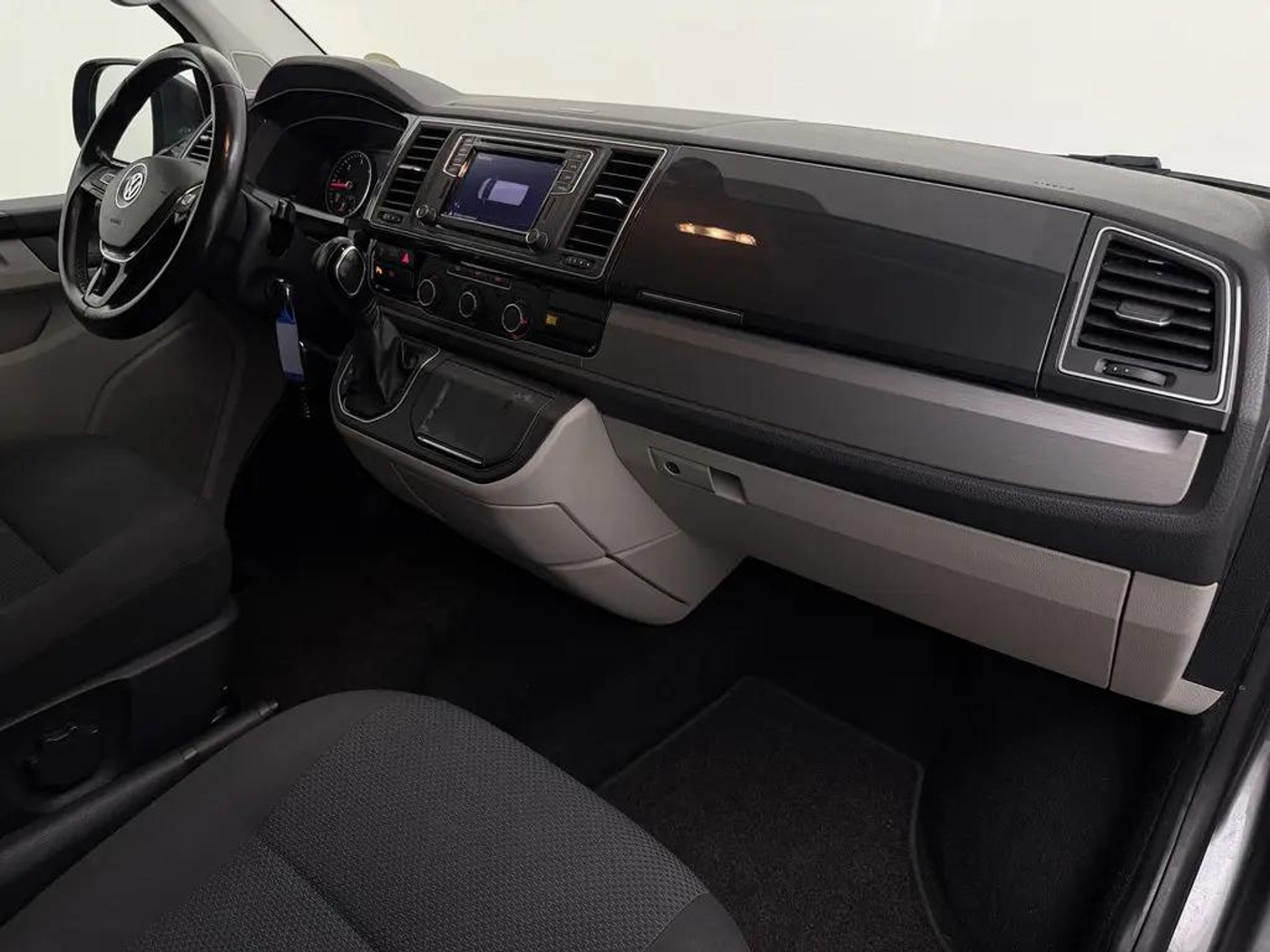 Foto van Volkswagen Transporter Double Cab
