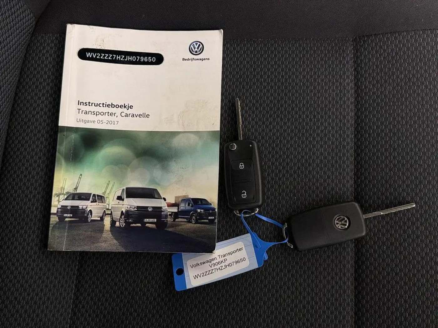 Foto van Volkswagen Transporter Double Cab