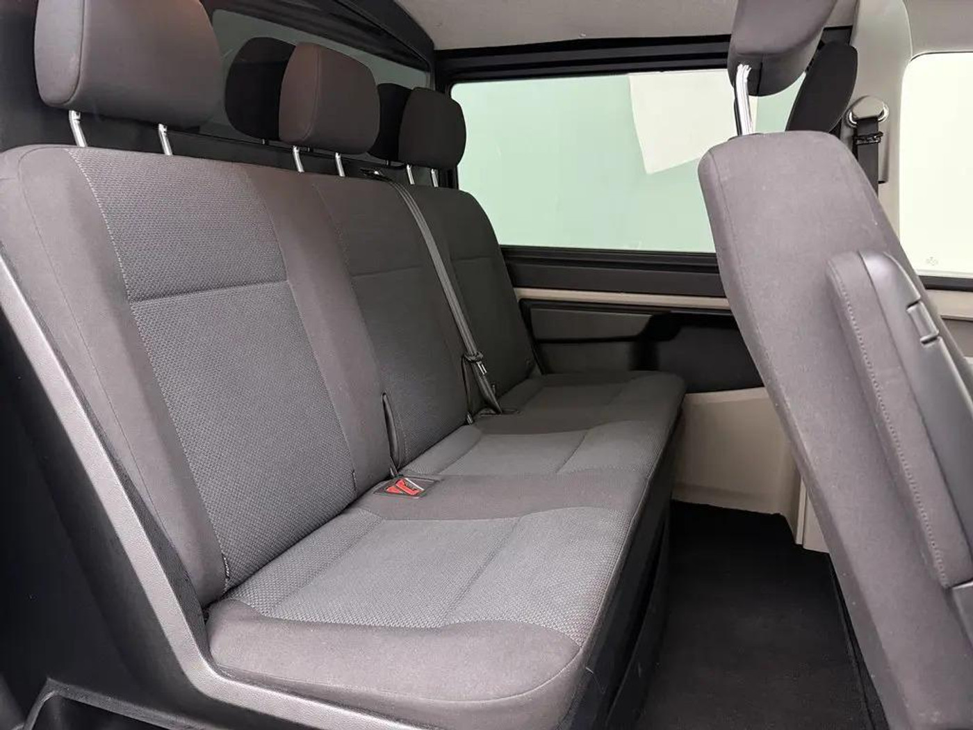 Foto van Volkswagen Transporter Double Cab