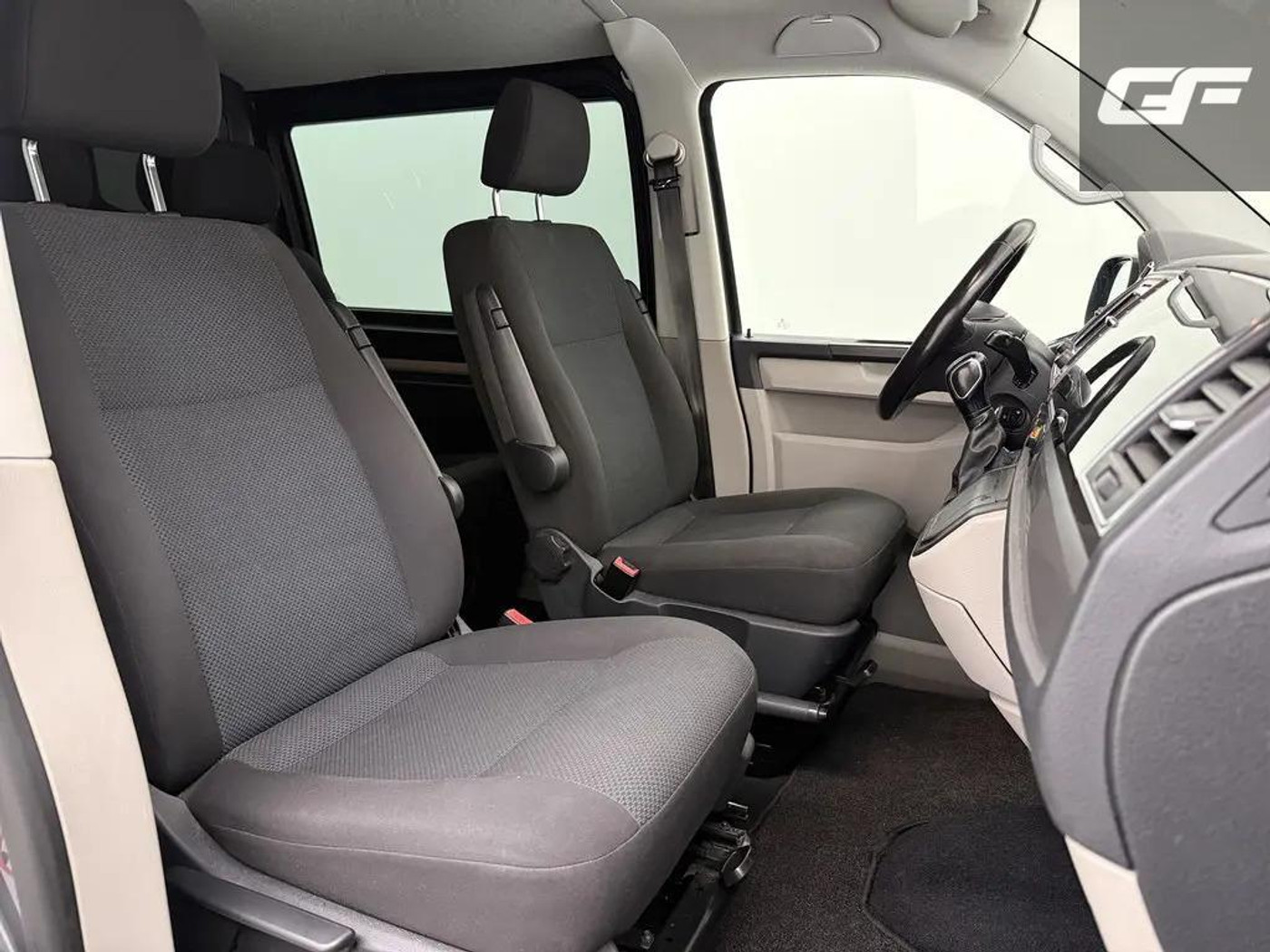 Foto van Volkswagen Transporter Double Cab