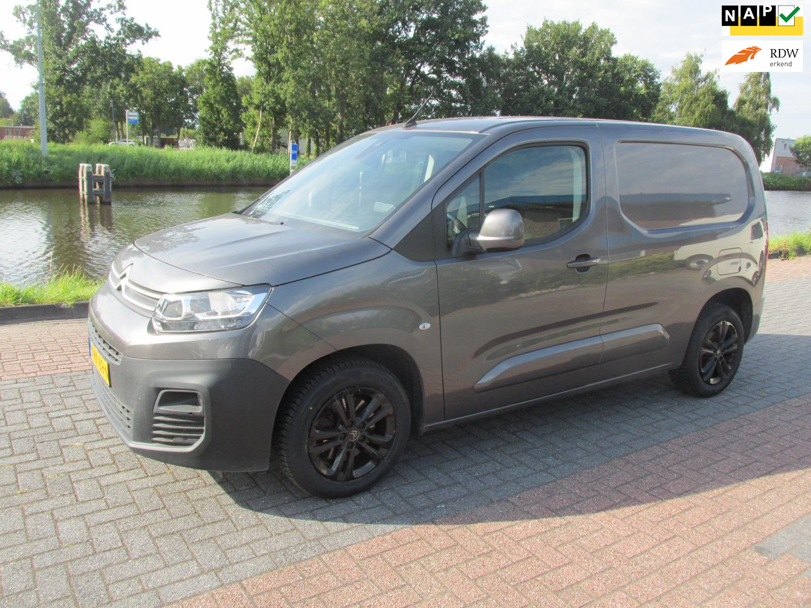Citroen Berlingo 1.5 HDI automaat 2020 - voorkant