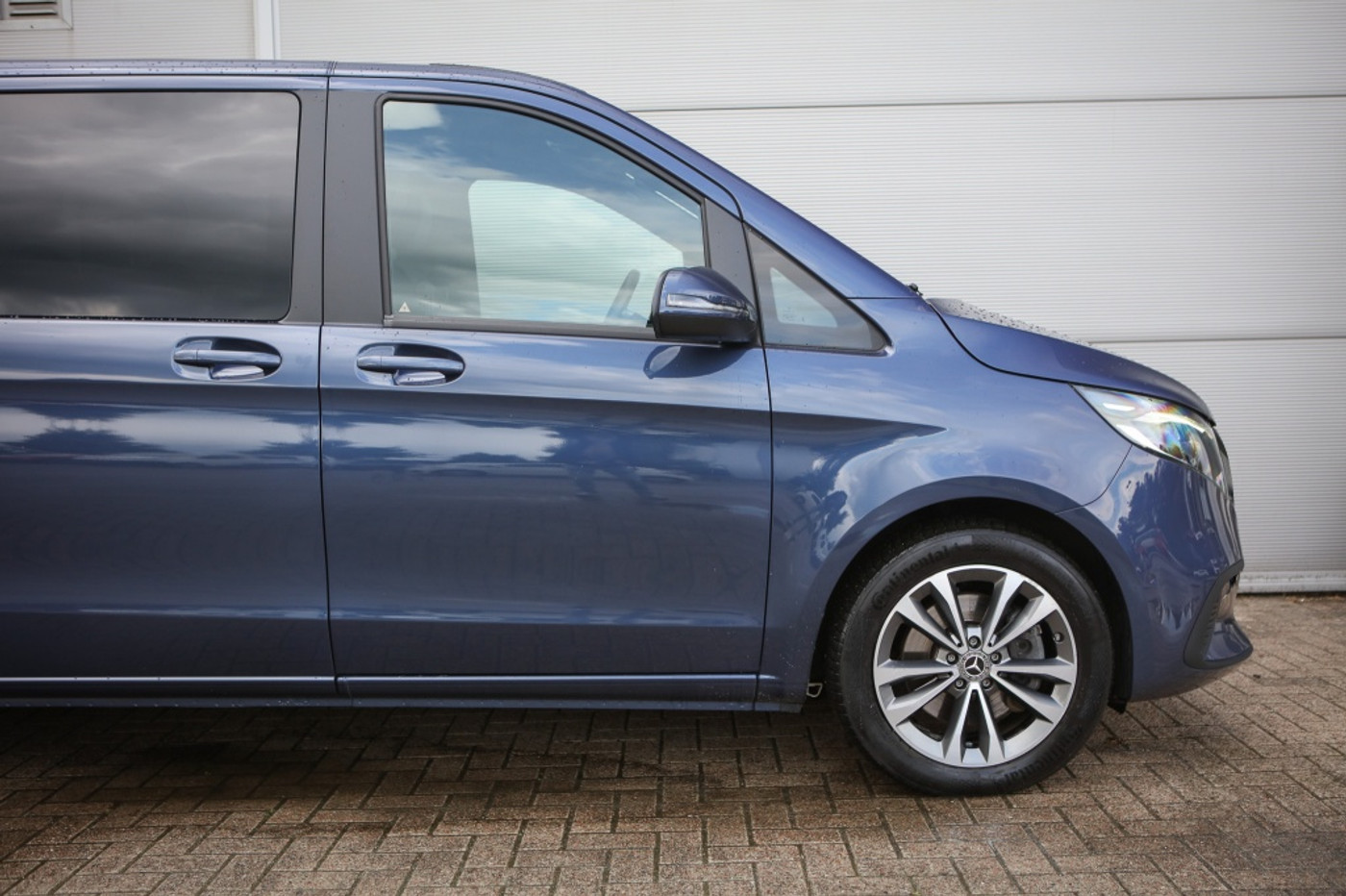 Foto van Mercedes-Benz Eqv