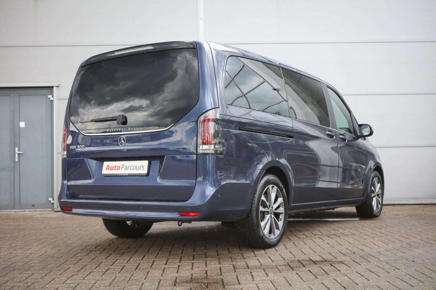 Foto van Mercedes-Benz Eqv