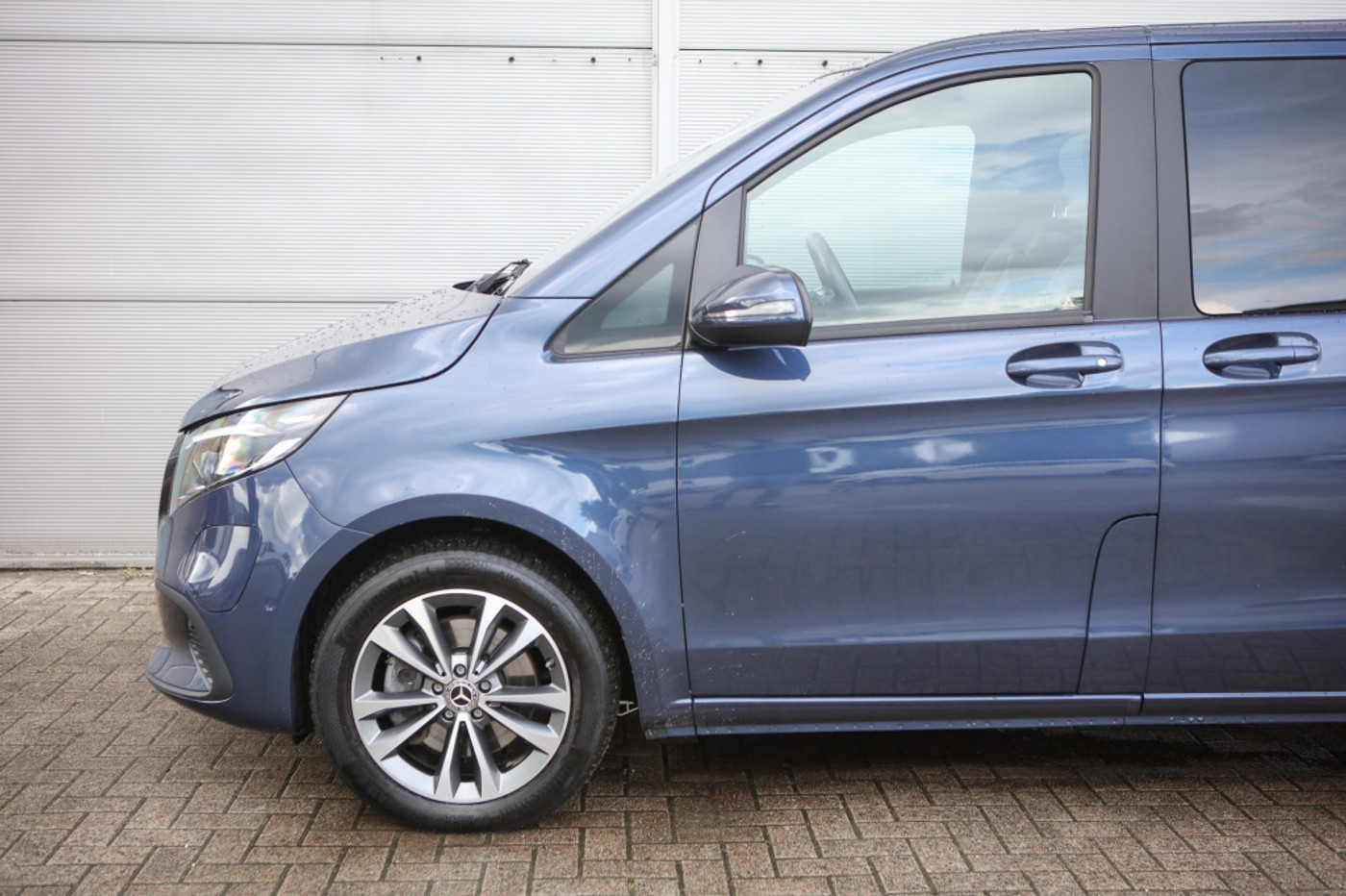 Foto van Mercedes-Benz Eqv