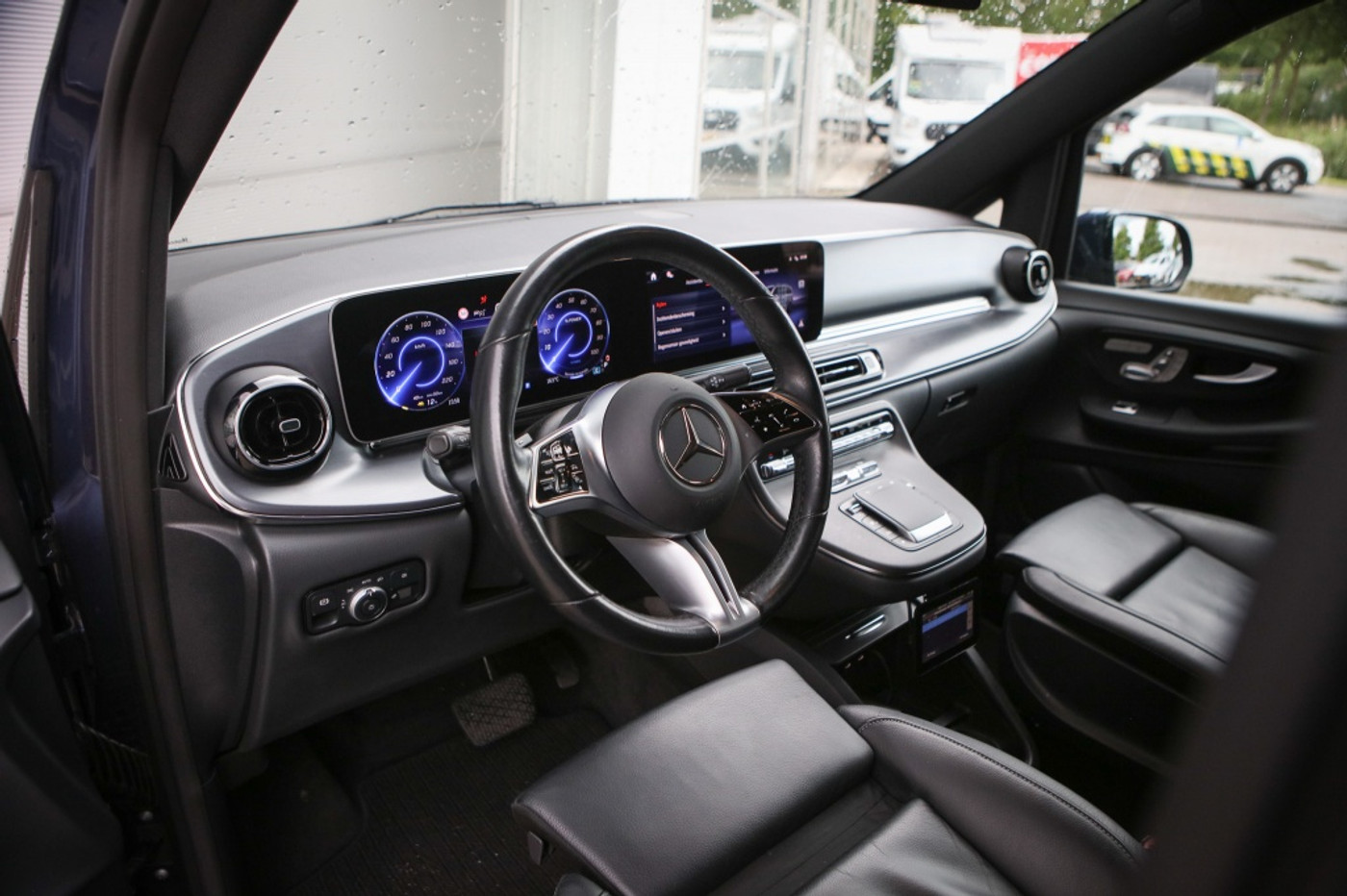 Foto van Mercedes-Benz Eqv