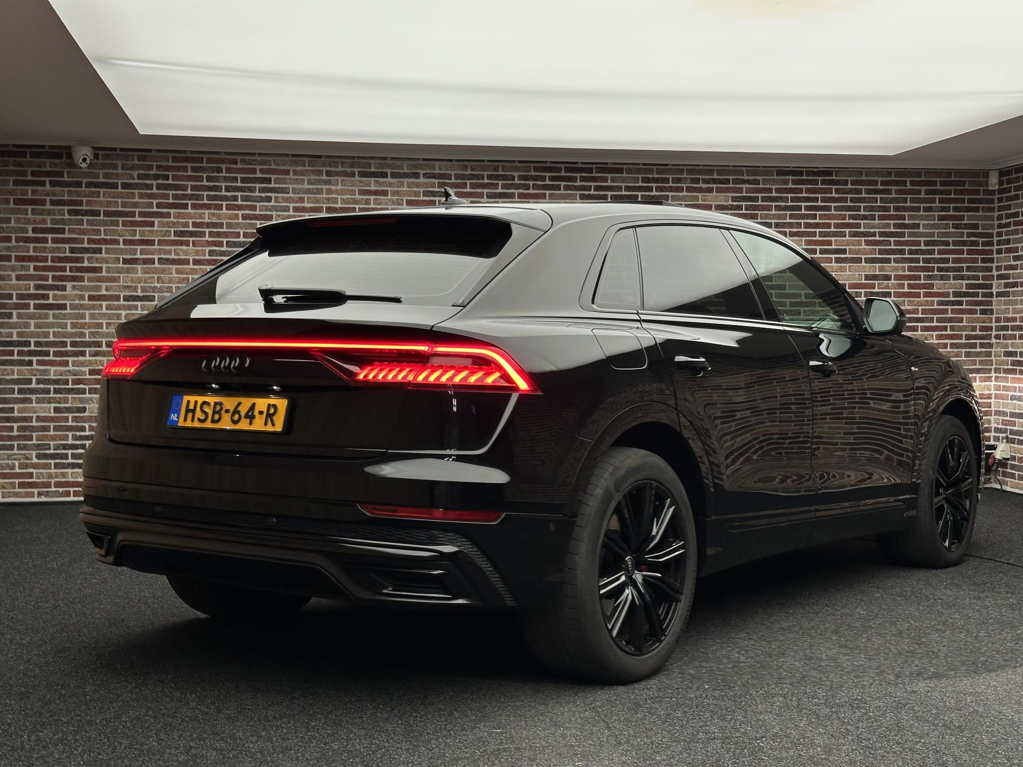 Foto van Audi Q8 55 TFSI E