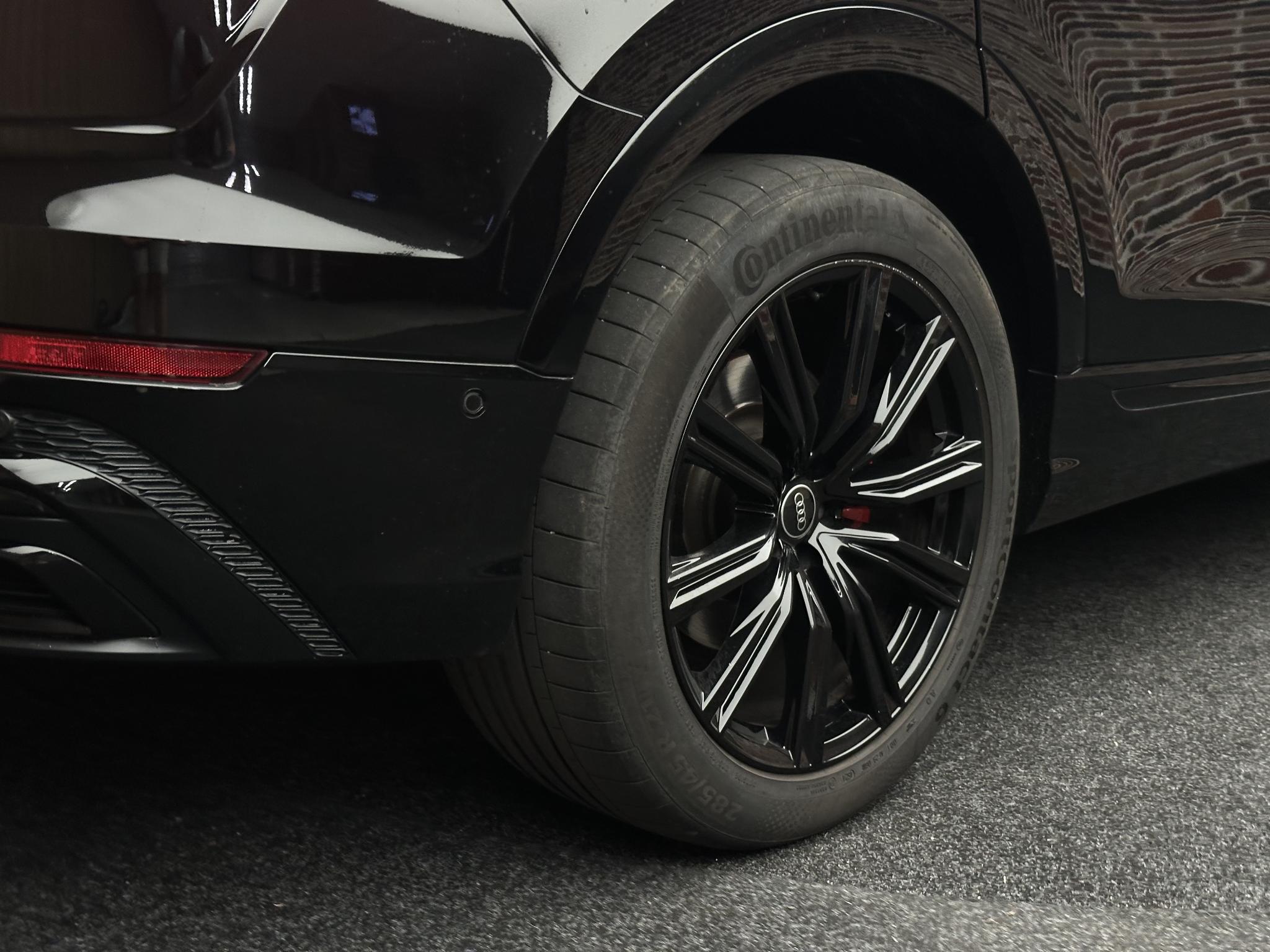 Foto van Audi Q8 55 TFSI E