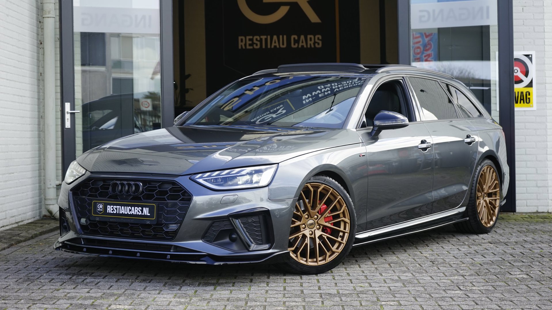 Audi A4 Avant 40 TFSI 3x S-Line BLACK OPTIK AUTOMAAT-360 CAMERA-ACC-BANG OLUFSEN-HEADUP-KEYLESS-LEDER-MATRIX LED-MASSAGE-PANORAMA 2022 - voorkant
