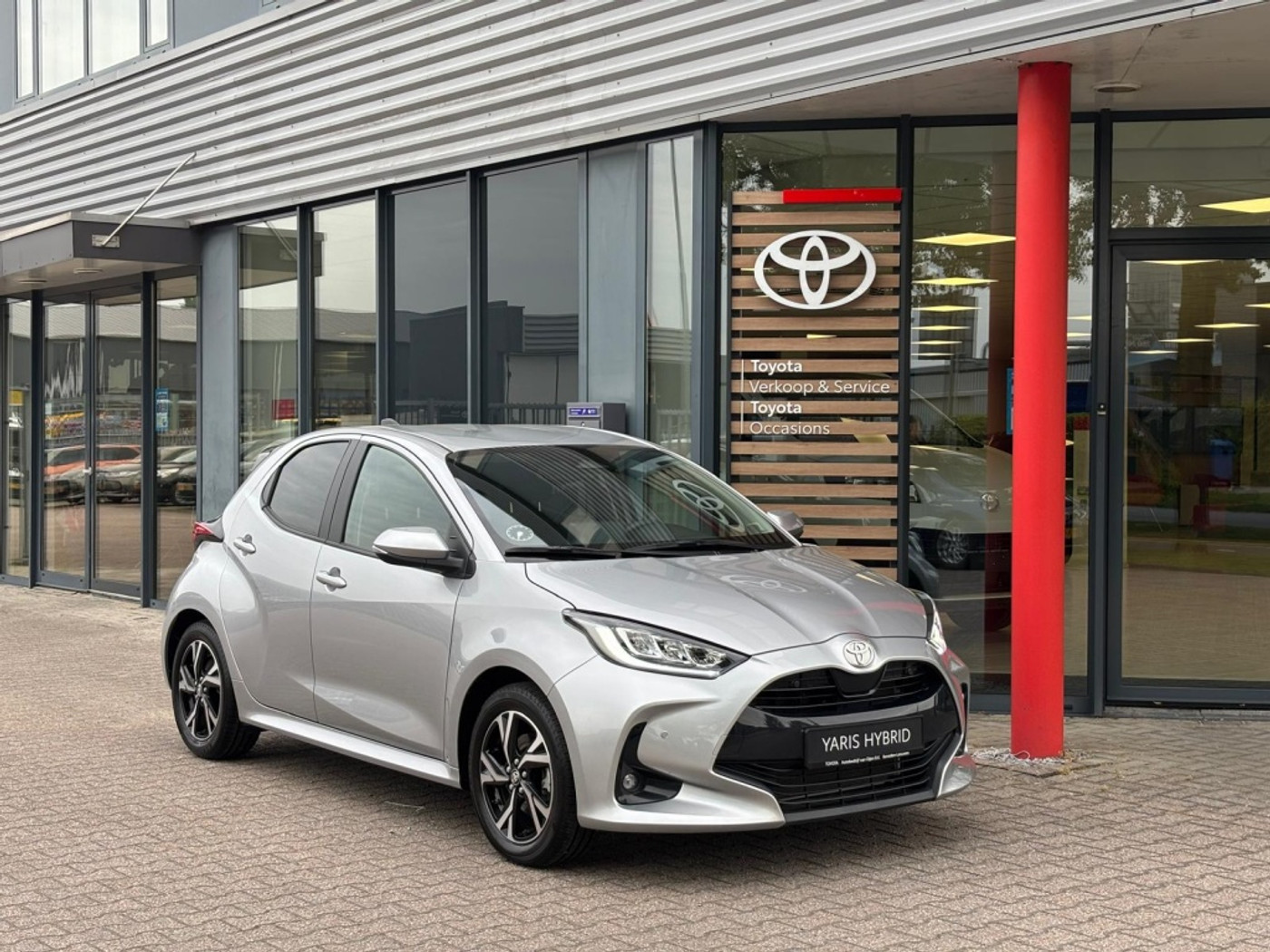 Toyota Toyota Yaris 1.5 Hyb. Dynamic | PDC V+A+CAMERA | Apple Carplay | Dodehoek | 2025 - voorkant
