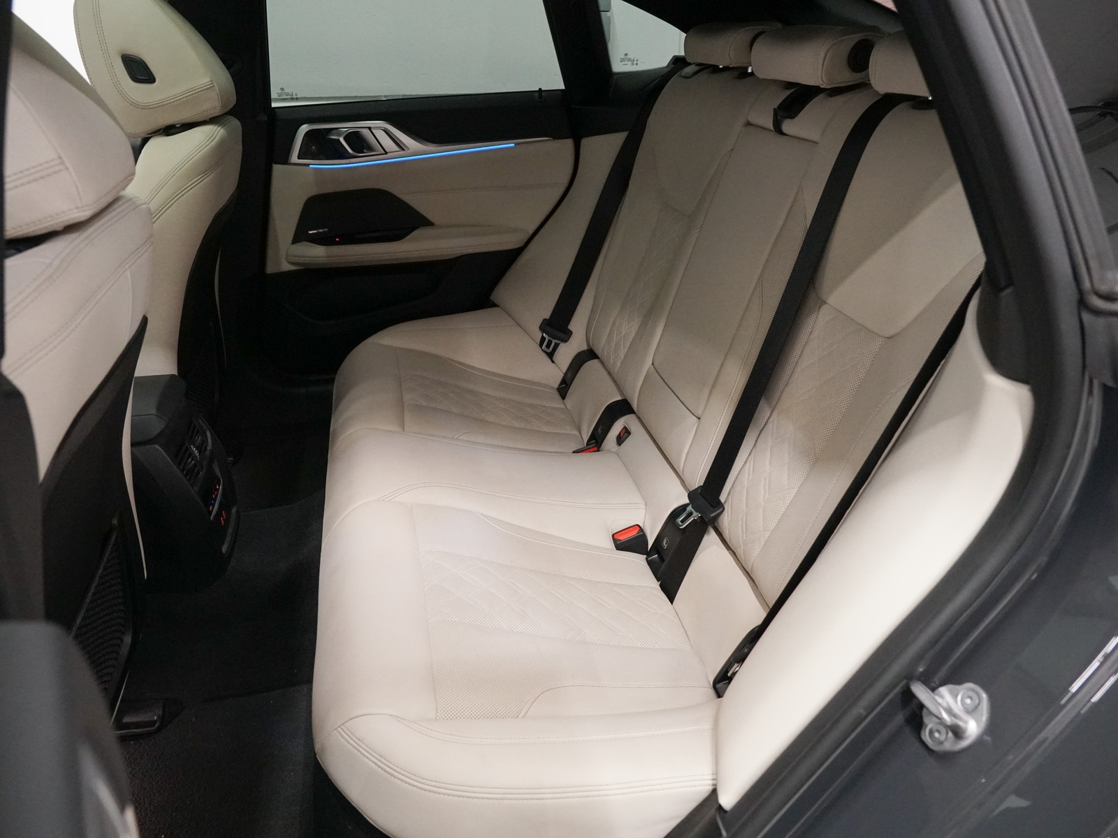 Foto van BMW I4 M50