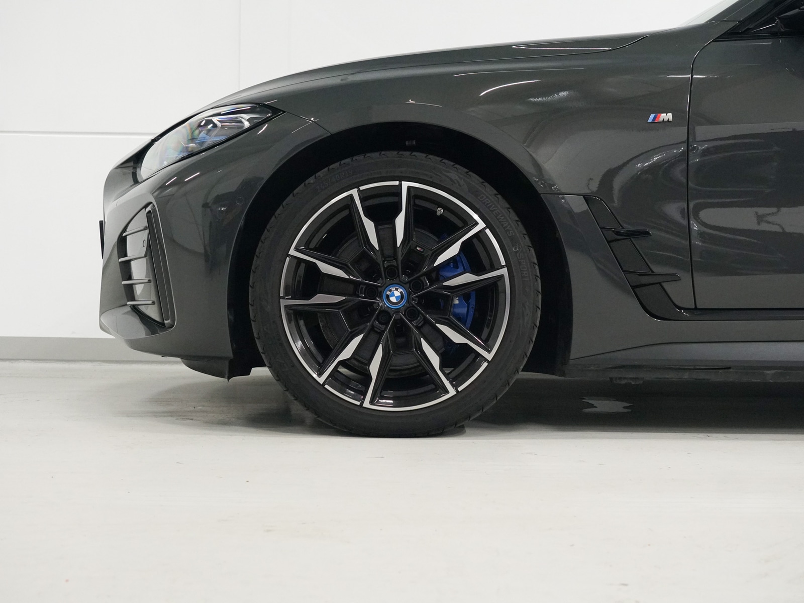 Foto van BMW I4 M50