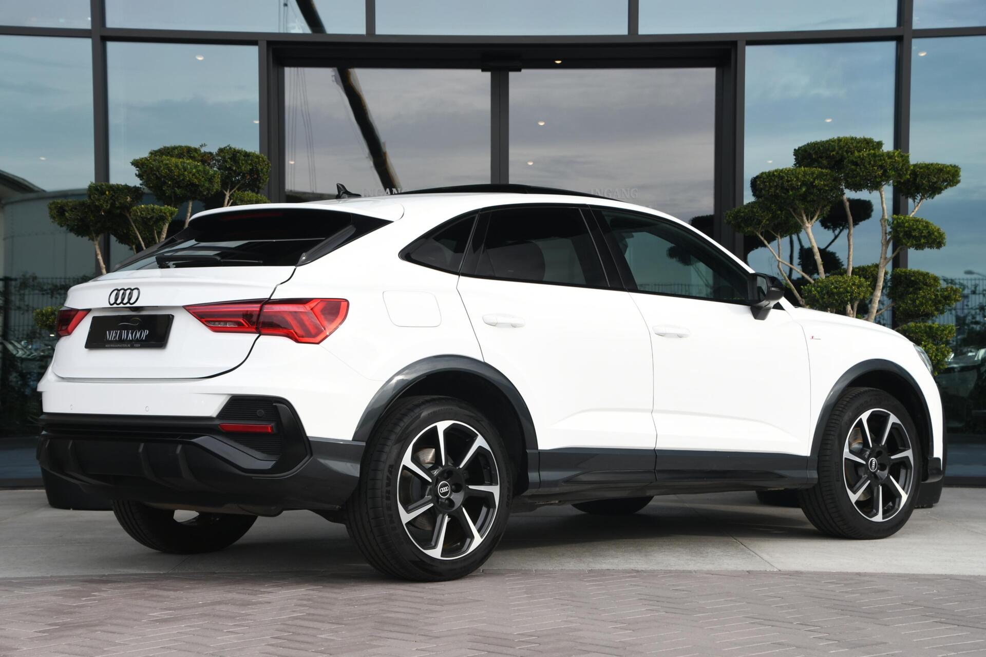 Foto van Audi Q3 Sportback E-tron