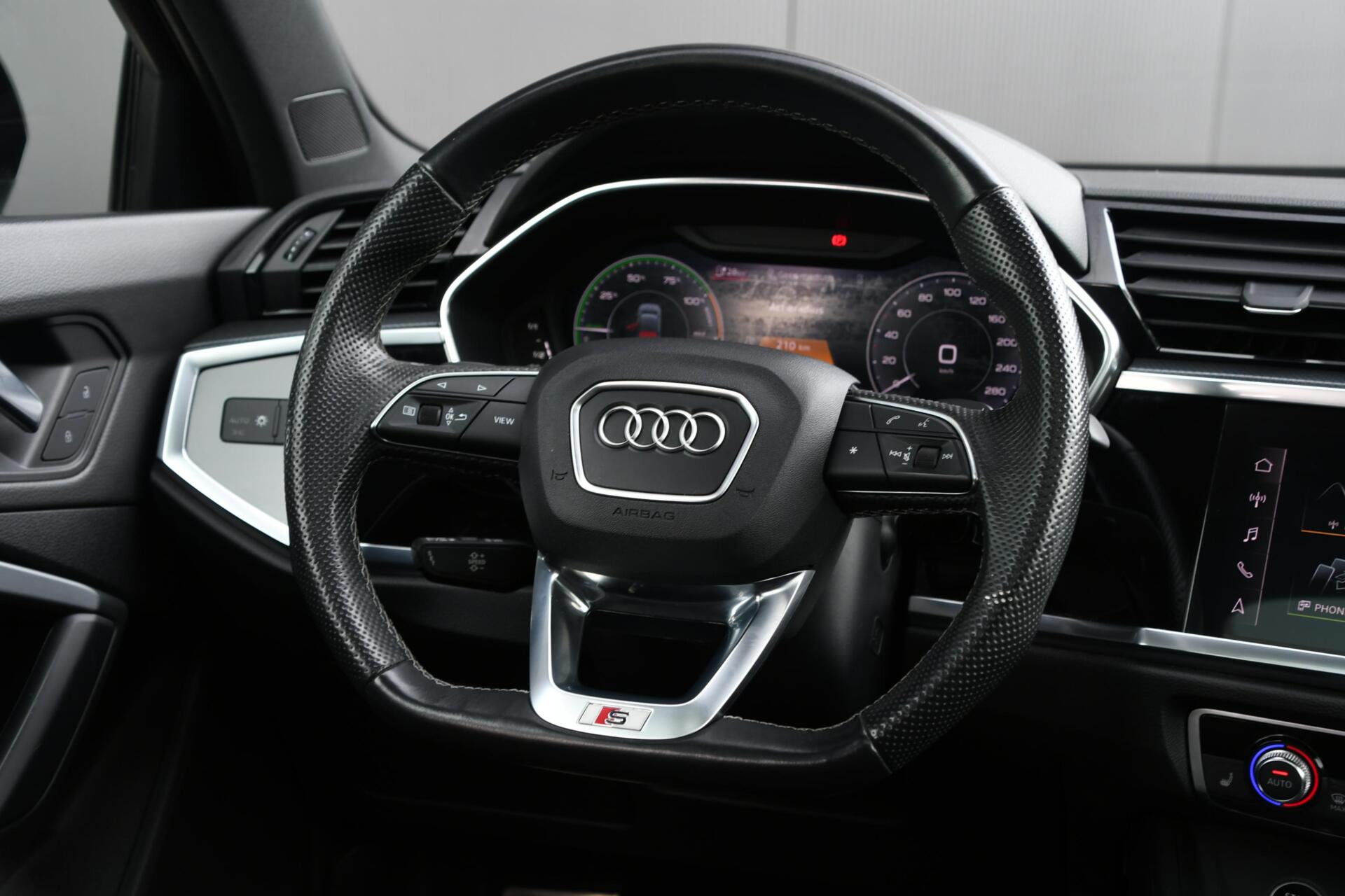 Foto van Audi Q3 Sportback E-tron