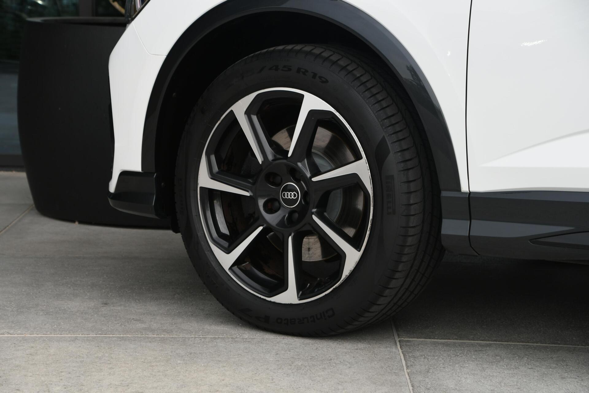 Foto van Audi Q3 Sportback E-tron