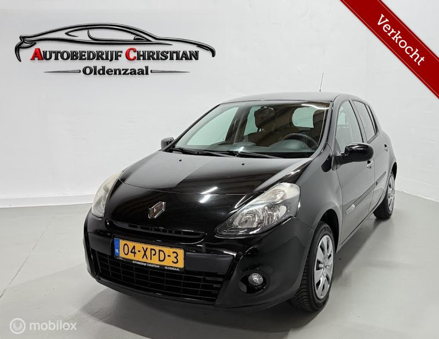 Renault Clio 1.2 Authentique | AIRCO | STUURBEKRACHTIGING 2012 - voorkant