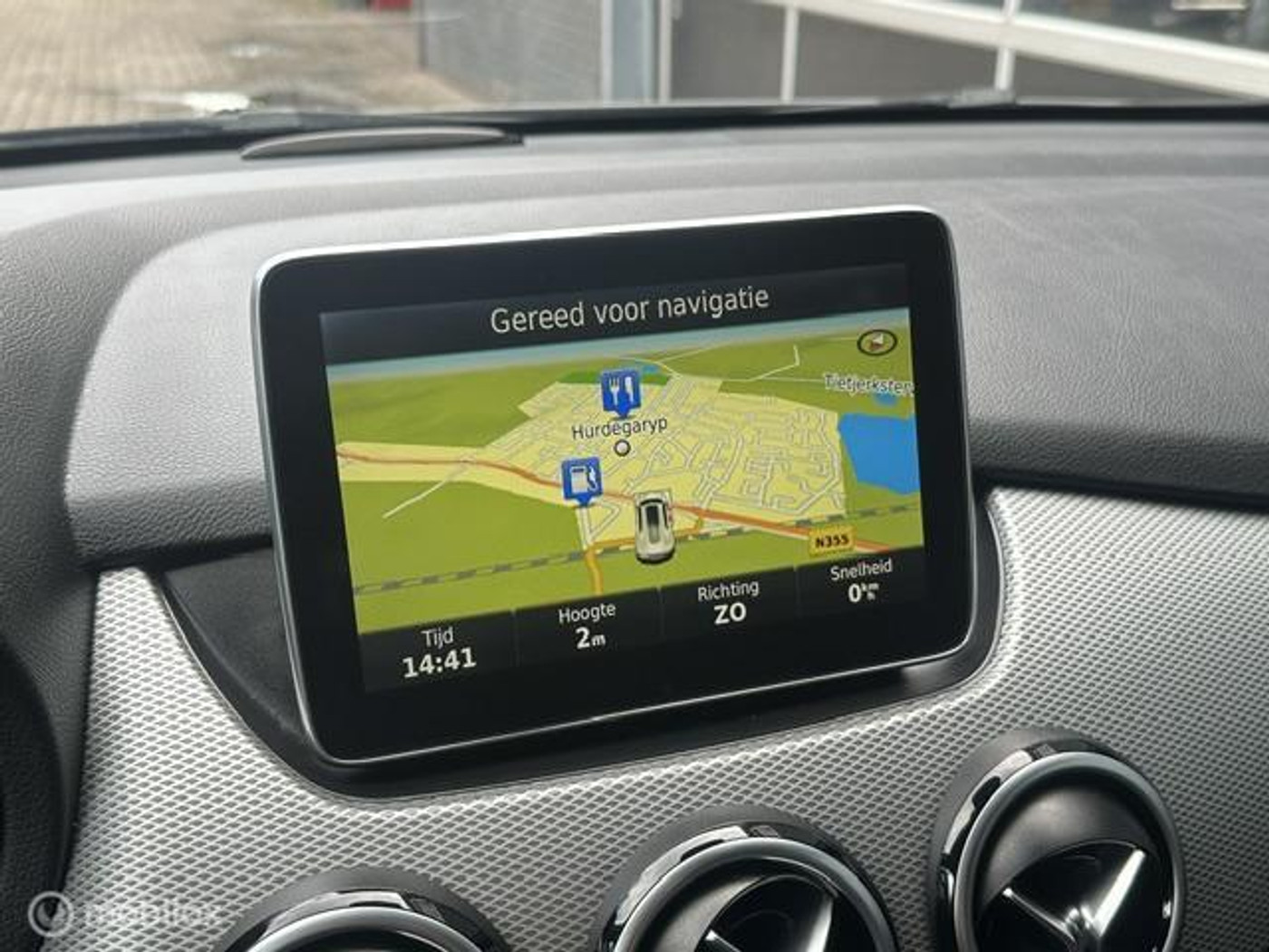 Foto van Mercedes-Benz B 200