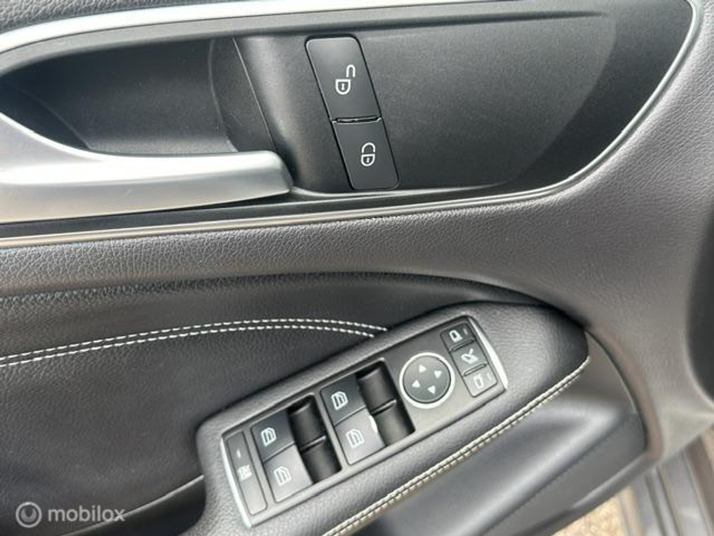 Foto van Mercedes-Benz B 200