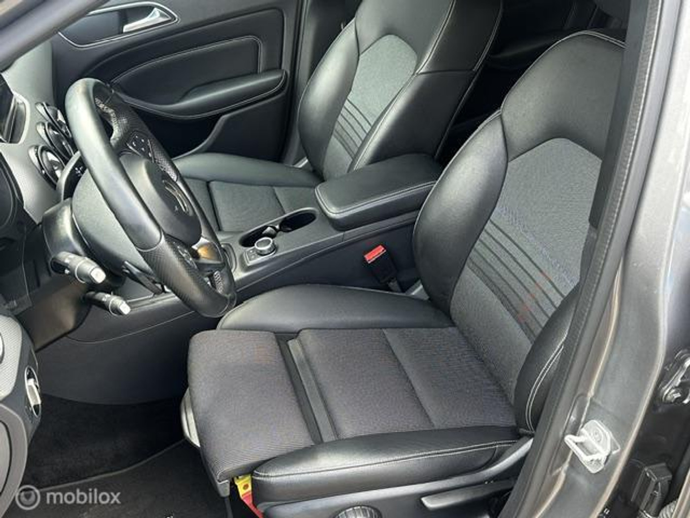 Foto van Mercedes-Benz B 200