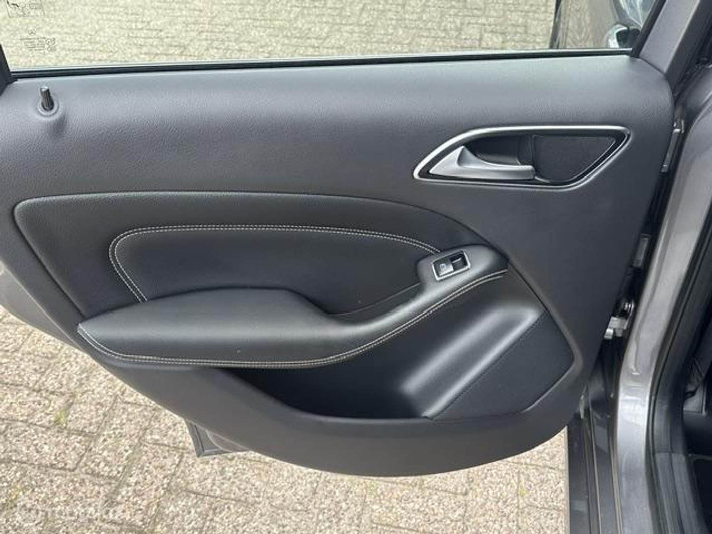 Foto van Mercedes-Benz B 200