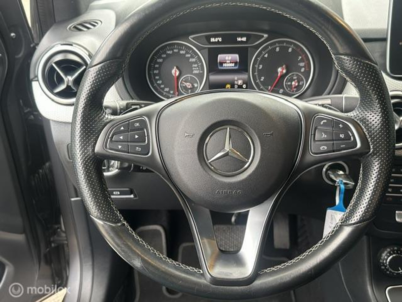 Foto van Mercedes-Benz B 200