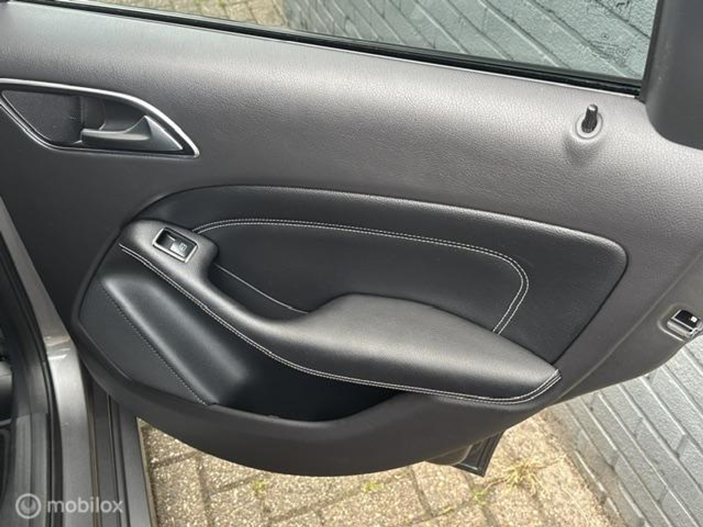 Foto van Mercedes-Benz B 200