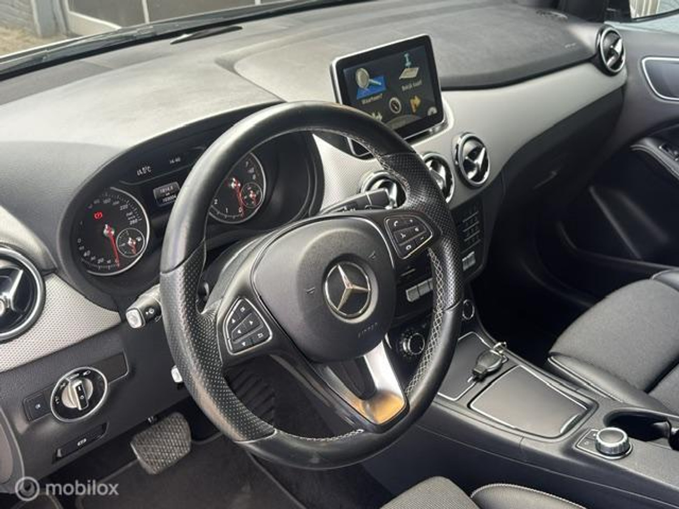 Foto van Mercedes-Benz B 200