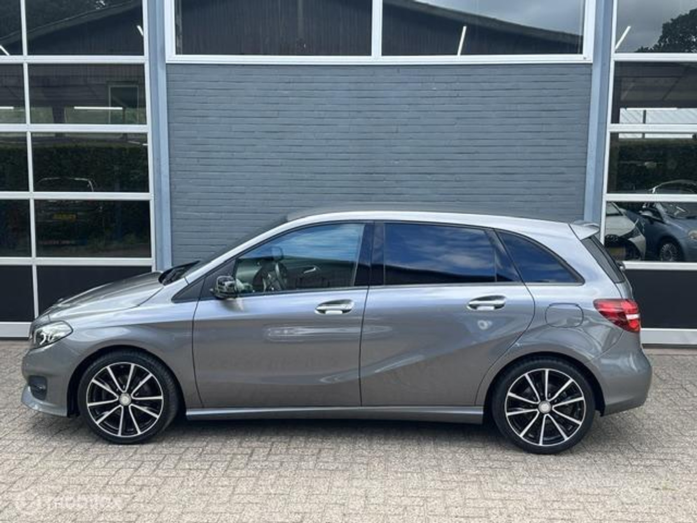 Foto van Mercedes-Benz B 200