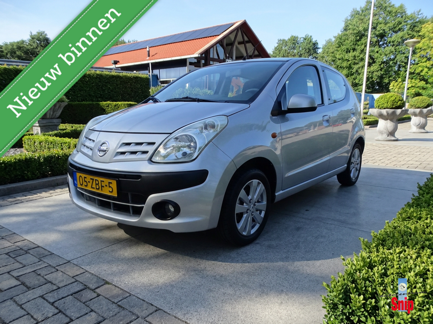 Nissan Nissan Pixo 1.0 Acenta Airco, 22.000 km, N.A.P. 2012 - voorkant