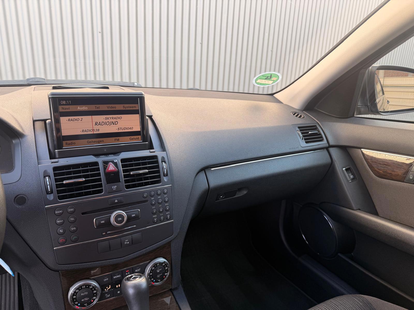 Foto van Mercedes-Benz C 180 Kompressor