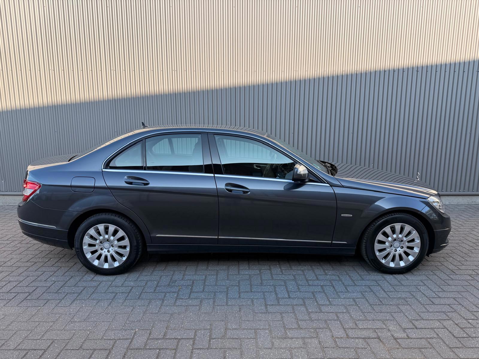 Foto van Mercedes-Benz C 180 Kompressor