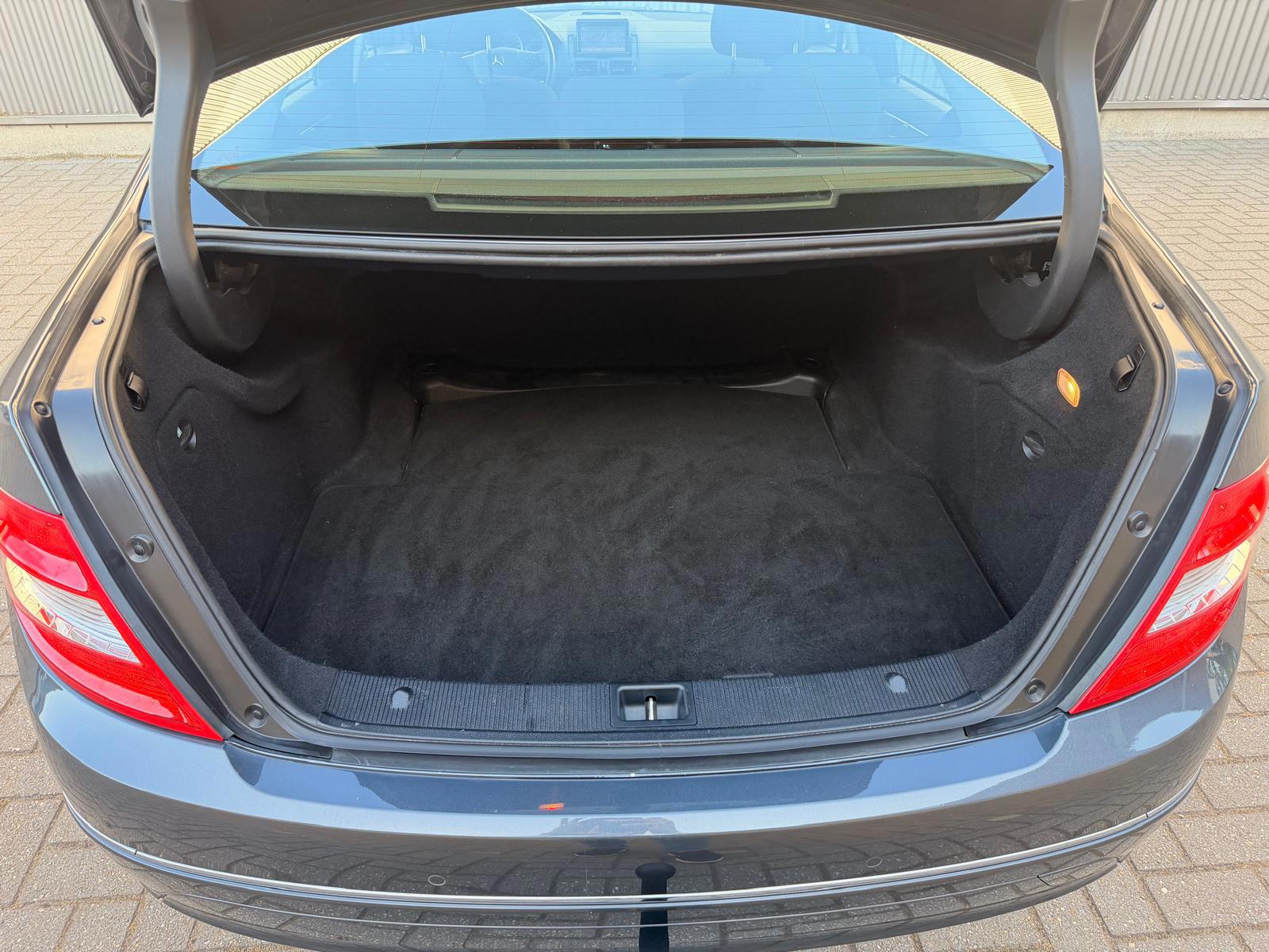 Foto van Mercedes-Benz C 180 Kompressor