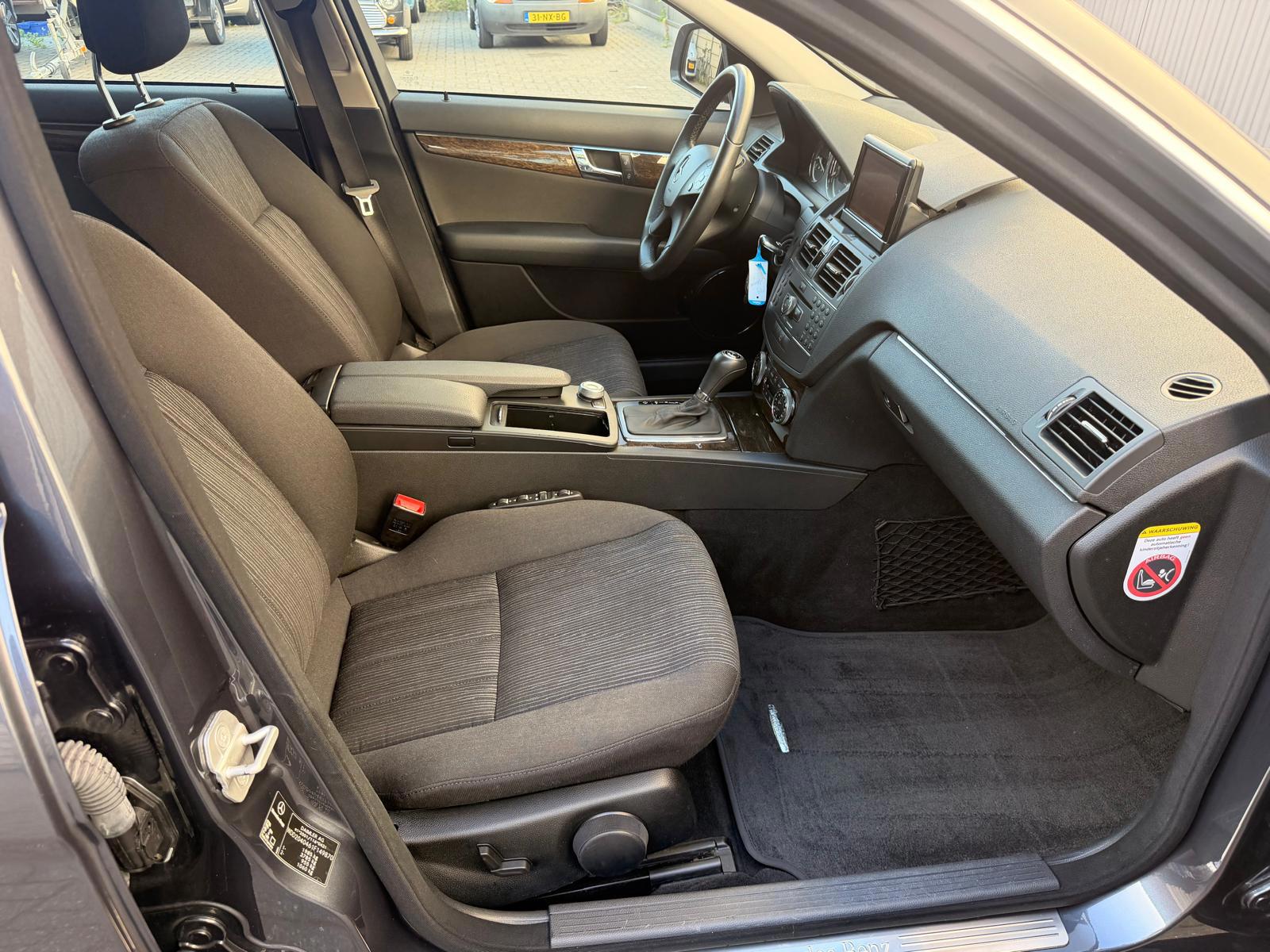 Foto van Mercedes-Benz C 180 Kompressor