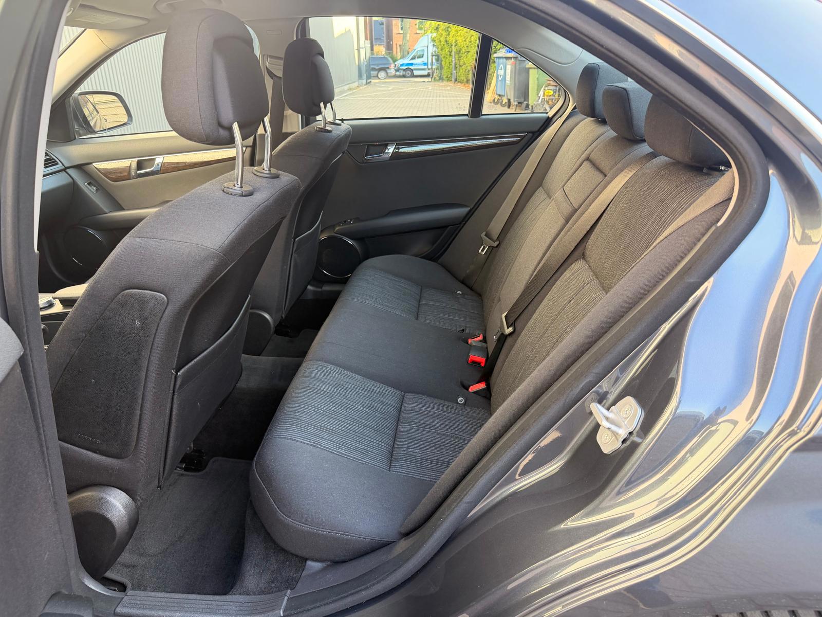 Foto van Mercedes-Benz C 180 Kompressor