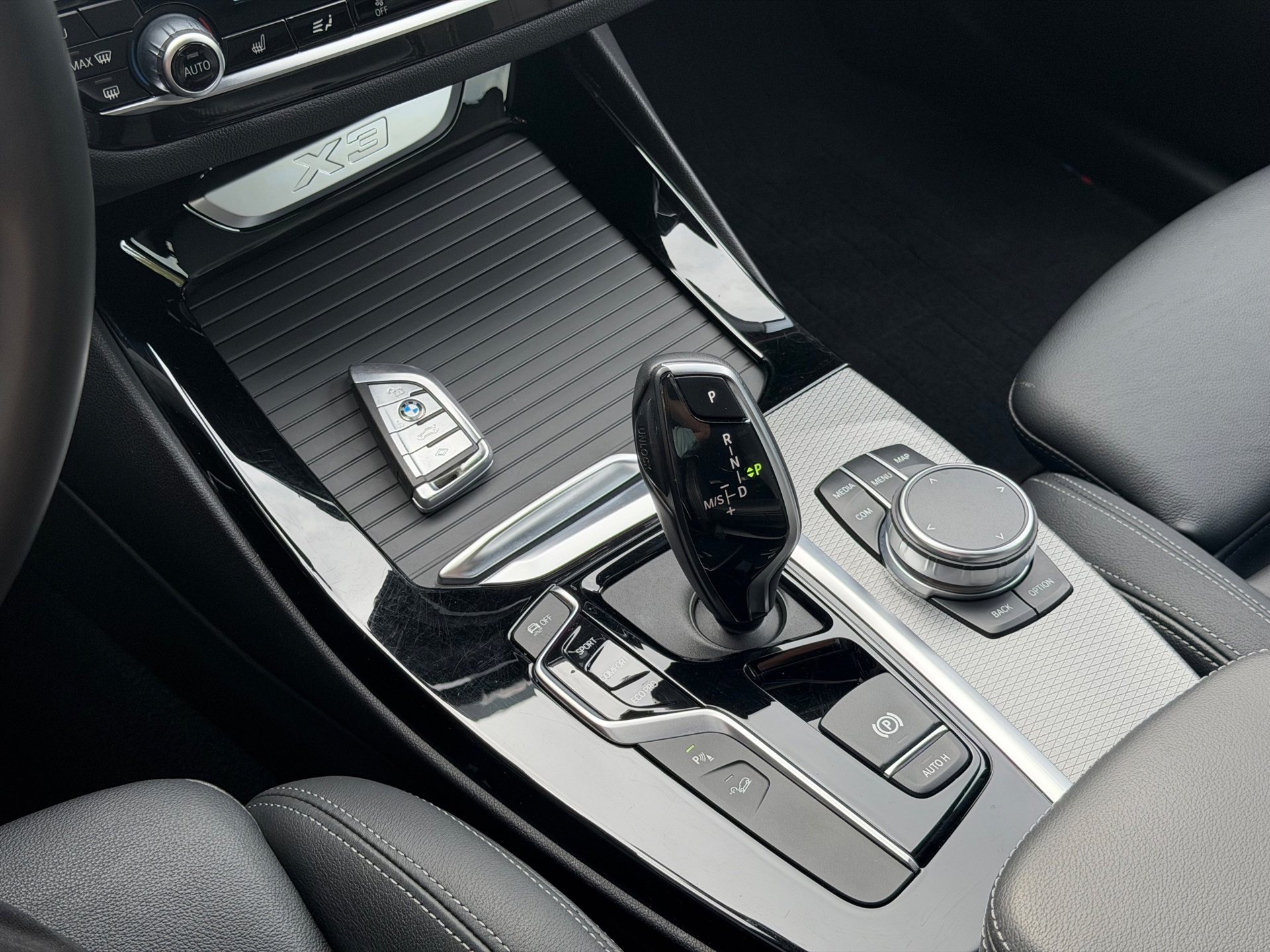 Foto van BMW X3 Xdrive20i