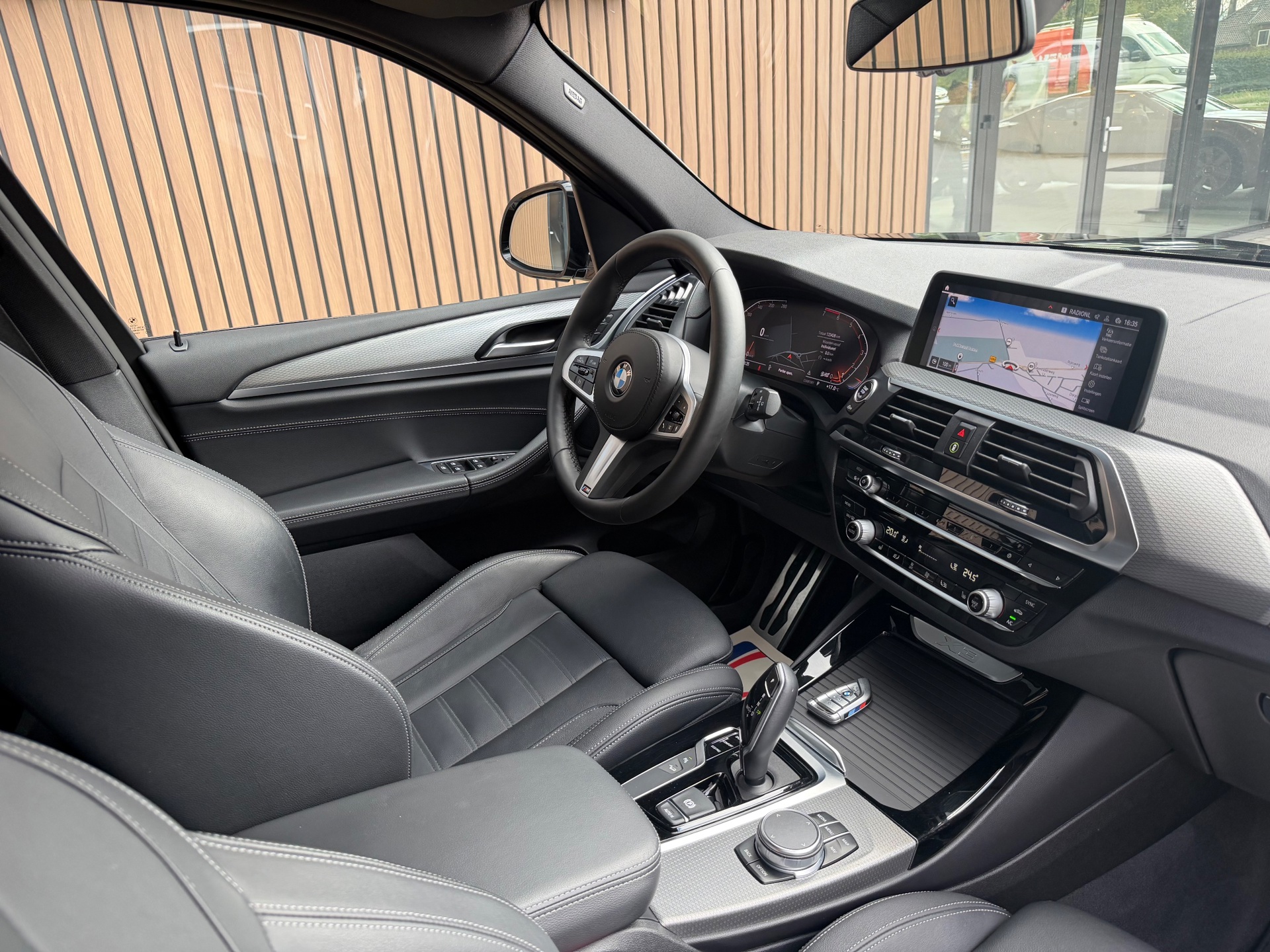 Foto van BMW X3 Xdrive20i