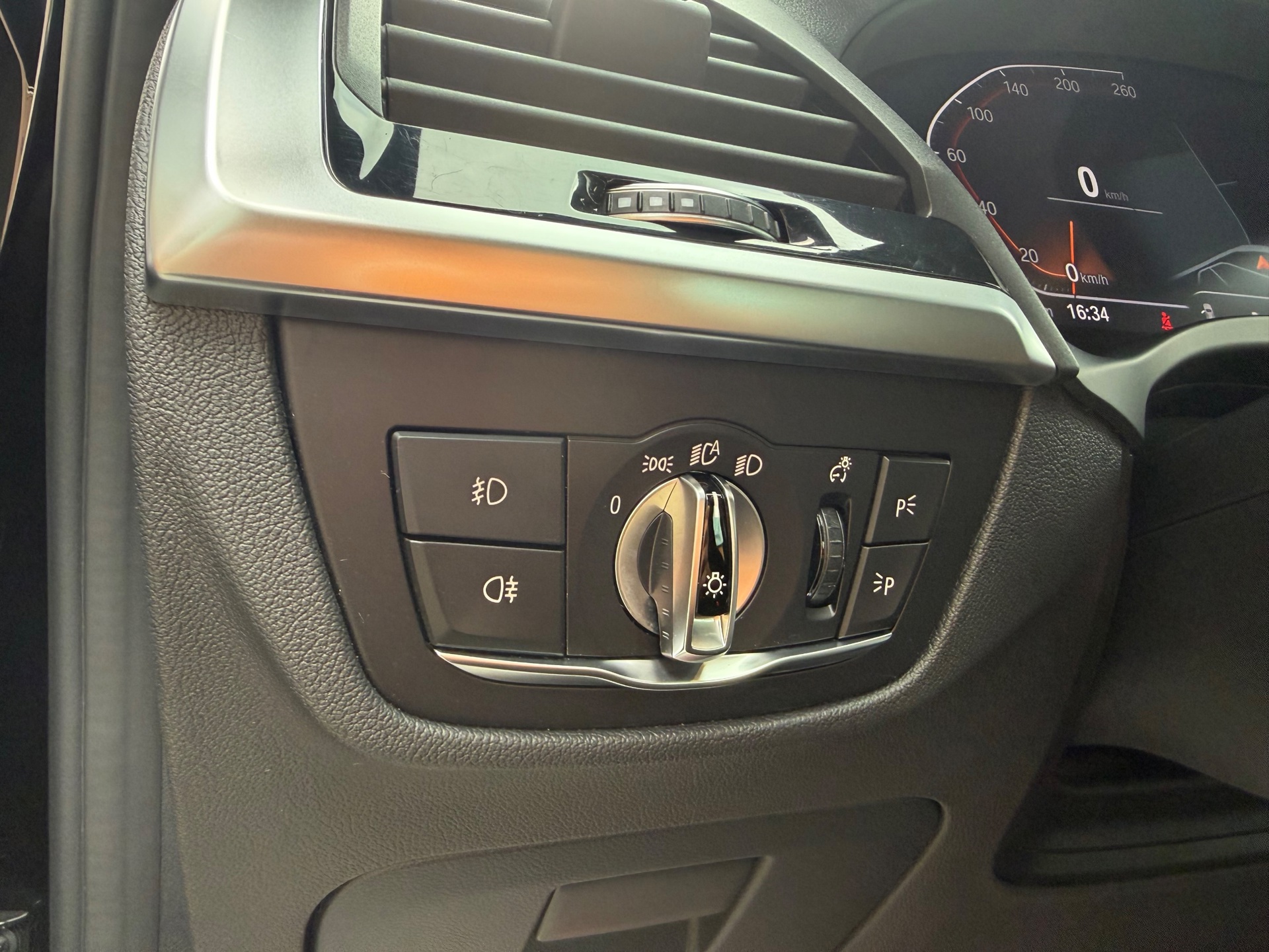 Foto van BMW X3 Xdrive20i