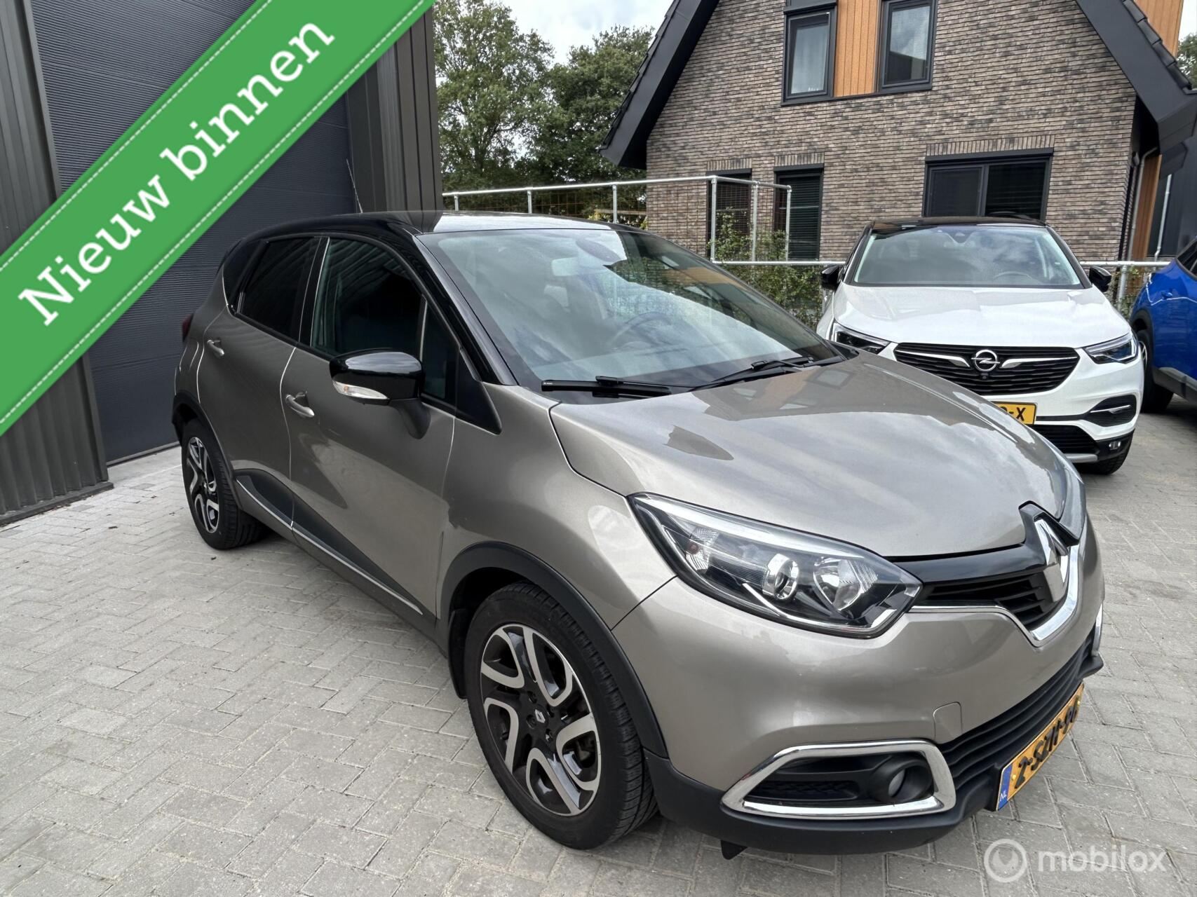 Renault Captur 1.2 TCe Dynamique Automaat 2014 - voorkant