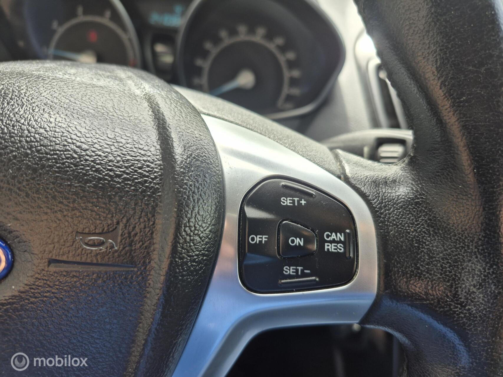 Foto van Ford B-max