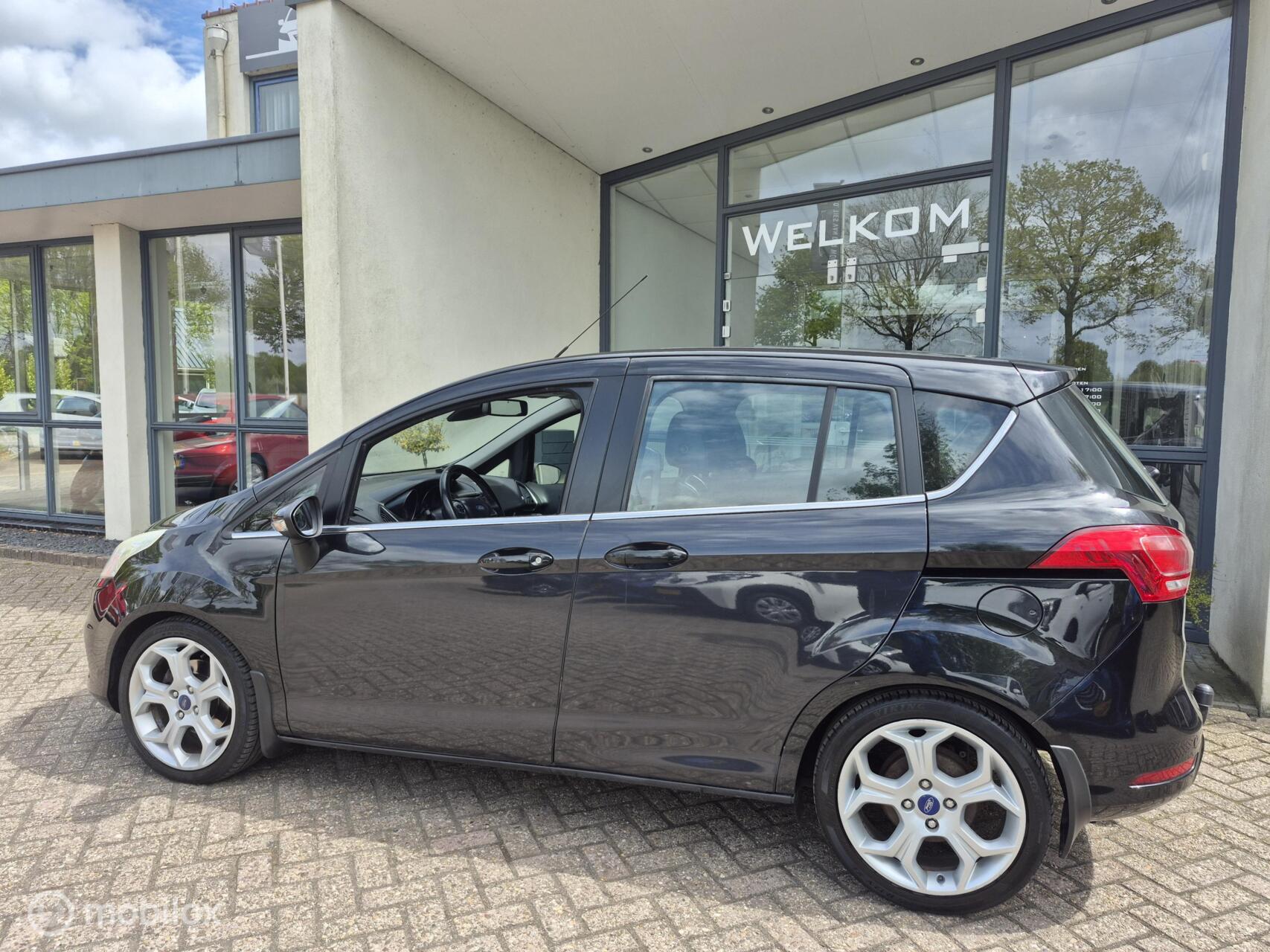 Foto van Ford B-max