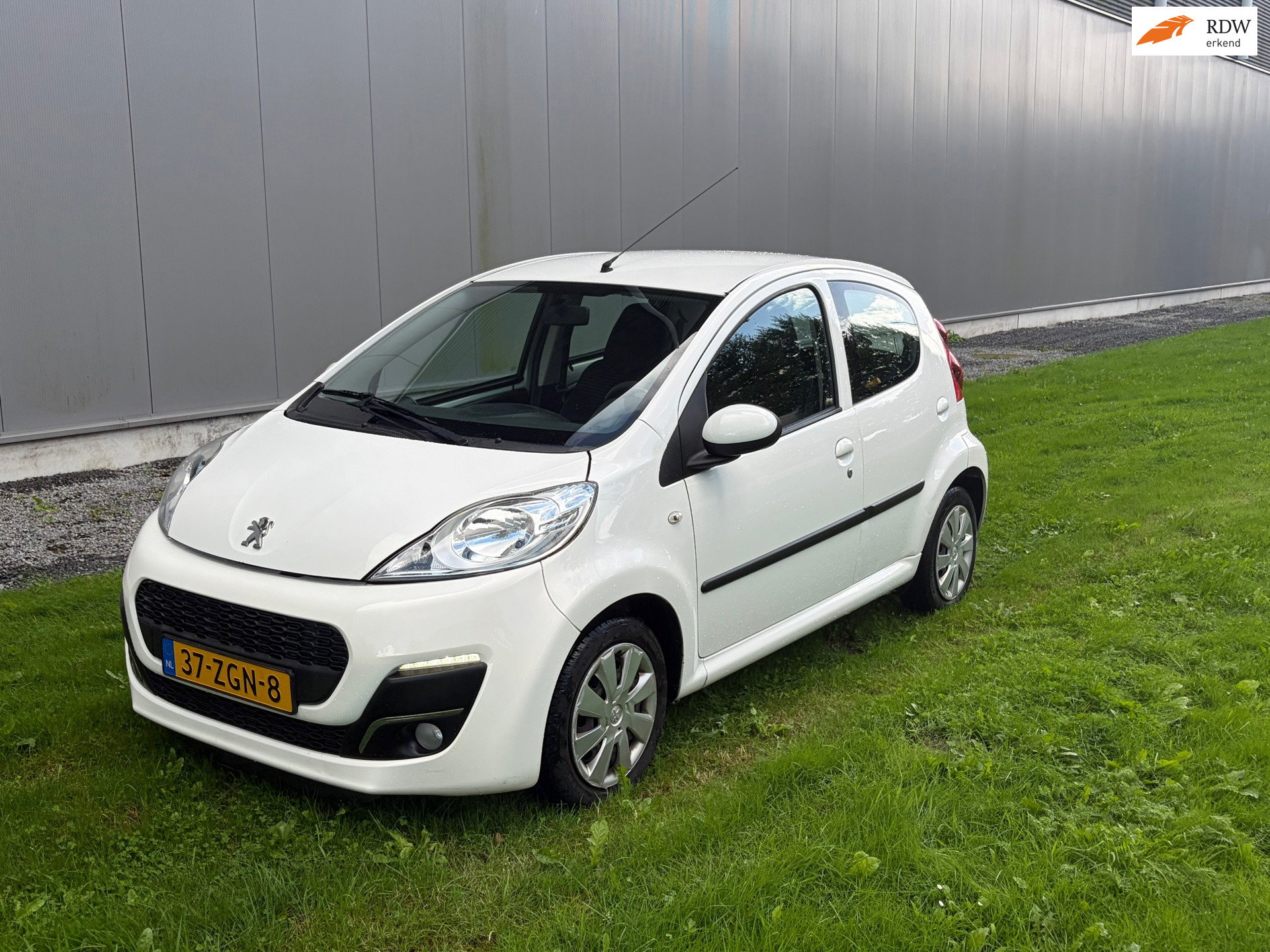 Foto van Peugeot Peugeot 107